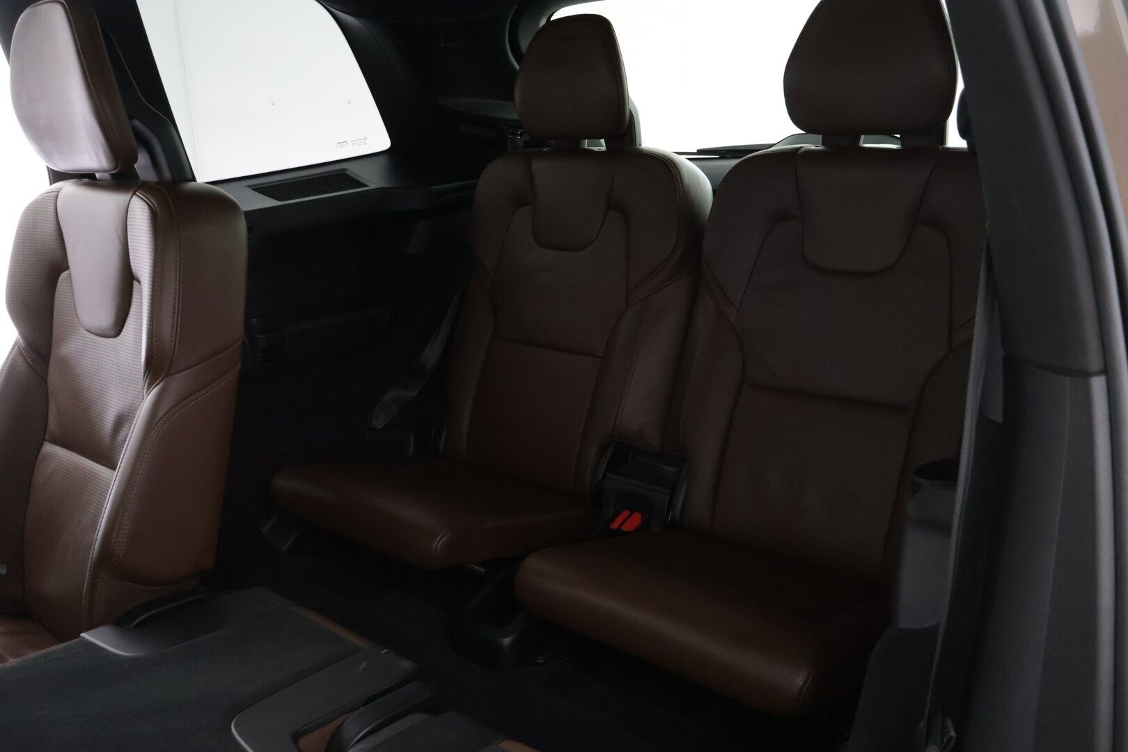 Volvo XC90 2018 D5 AWD Inscription aut - 3,99 % KORKOTARJOUS TÄHÄN AUTOON - Pilot Assist / Ilma-alusta / Panorama / HUD / P-kamera / Ilmastoidut Sporttinahat Muistilla / Koukku / Sähköluukku