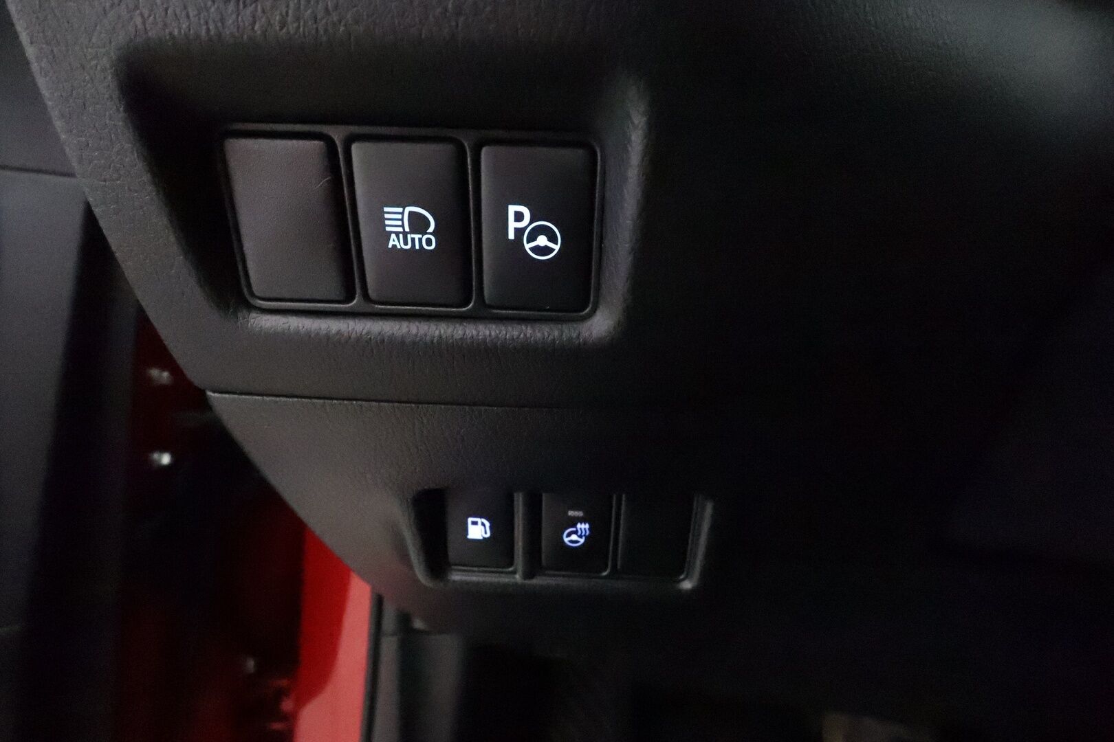 Toyota C-HR 2021 2,0 Hybrid GR Sport **ACC / JBL / P.kamera / Koukku / Sähköpenkki / LED / Navi / KeylessGo** - Suomi-auto / Kahdet renkaat aluvanteilla / Merkkihuollettu