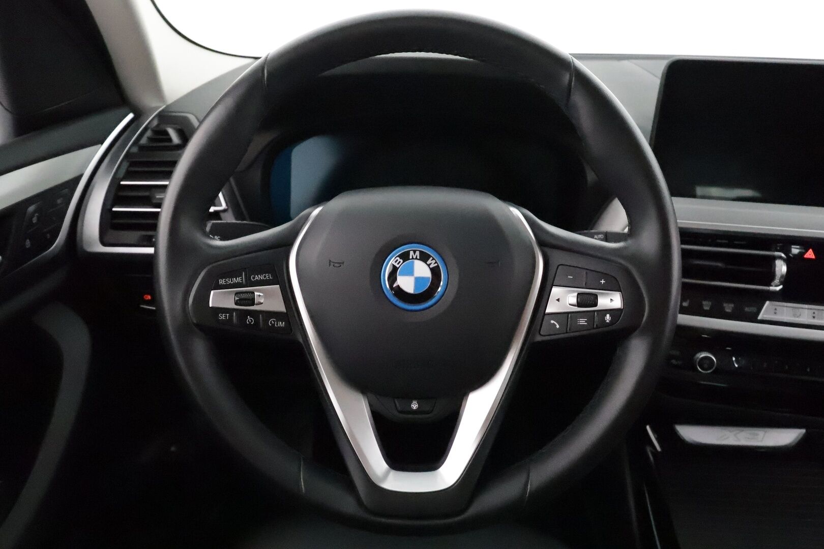 BMW X3 2021 G01 xDrive 30e A Charged Edition **Hifi / Sporttipenkit / Muistipenkki / Vakkari / P.kamera / Digimittaristo**