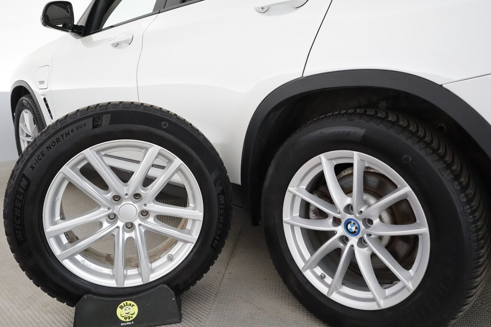 BMW X3 2021 G01 xDrive 30e A Charged Edition **Hifi / Sporttipenkit / Muistipenkki / Vakkari / P.kamera / Digimittaristo**