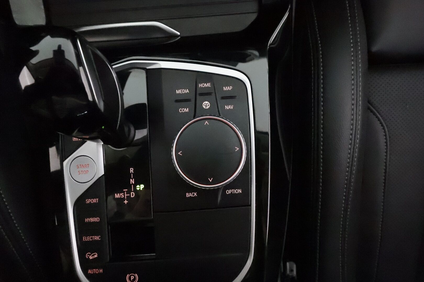 BMW X3 2021 G01 xDrive 30e A Charged Edition **Hifi / Sporttipenkit / Muistipenkki / Vakkari / P.kamera / Digimittaristo**