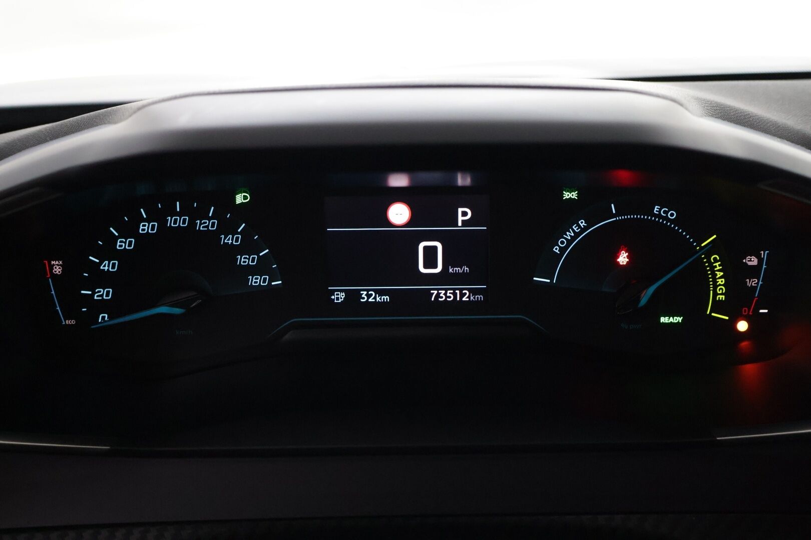 Peugeot e-2008 2022 Active Pack 50 kWh 136 Automaatti - Suomi-auto | Vakkari | Tutka | lED | 2x Renkaat