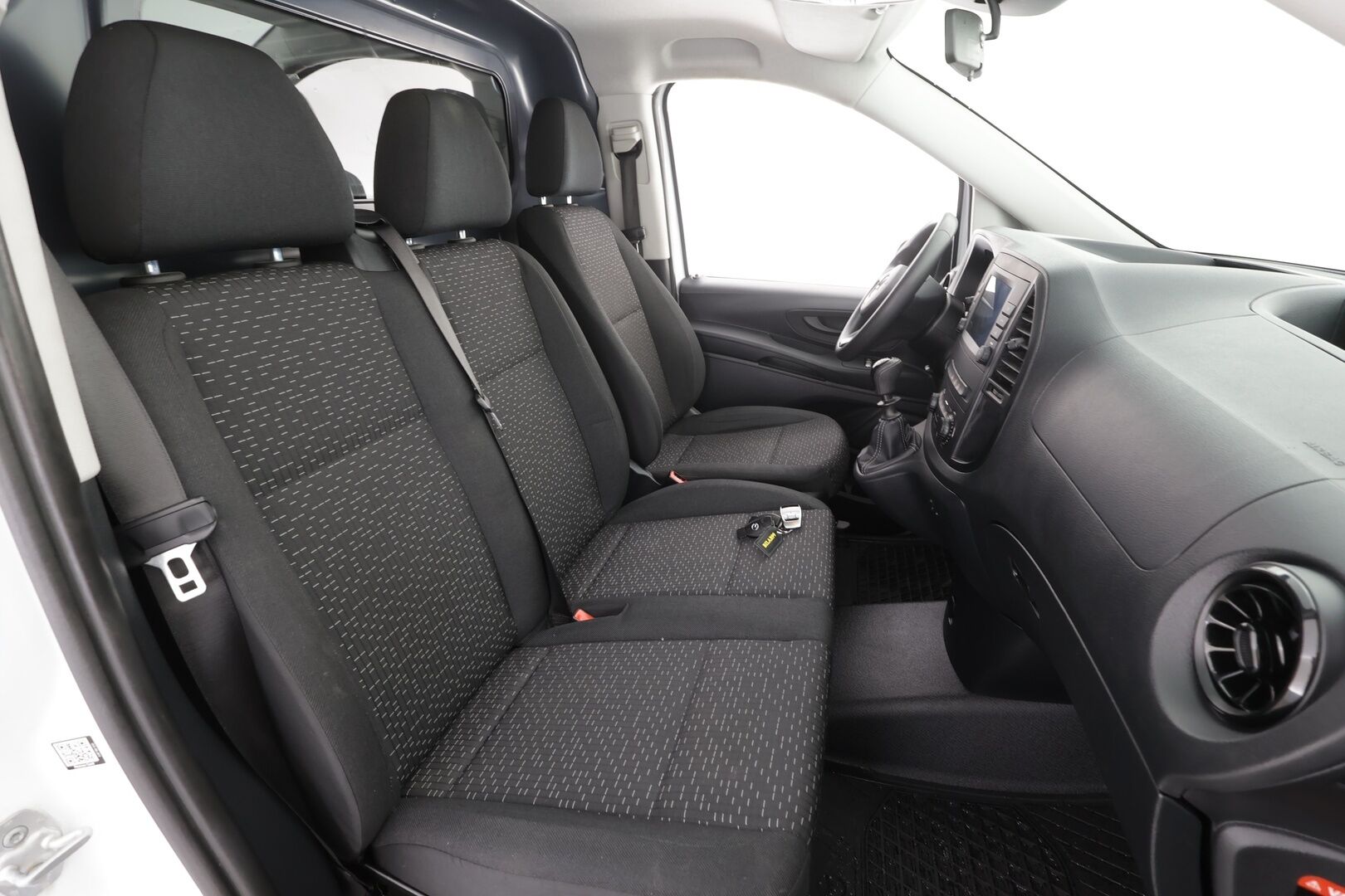 Mercedes-Benz Vito 2022 110CDI FWD-3,05/32K keskipitkä A2 Worker - Vakkari | Webasto | P.Kamera | Merkkihuollettu