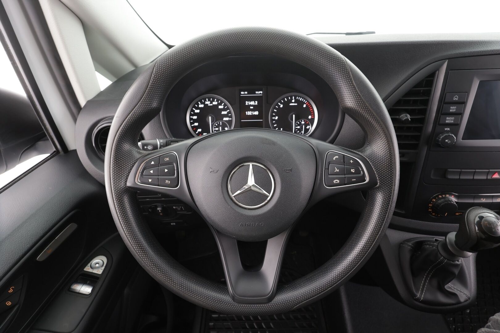 Mercedes-Benz Vito 2022 110CDI FWD-3,05/32K keskipitkä A2 Worker - Vakkari | Webasto | P.Kamera | Merkkihuollettu