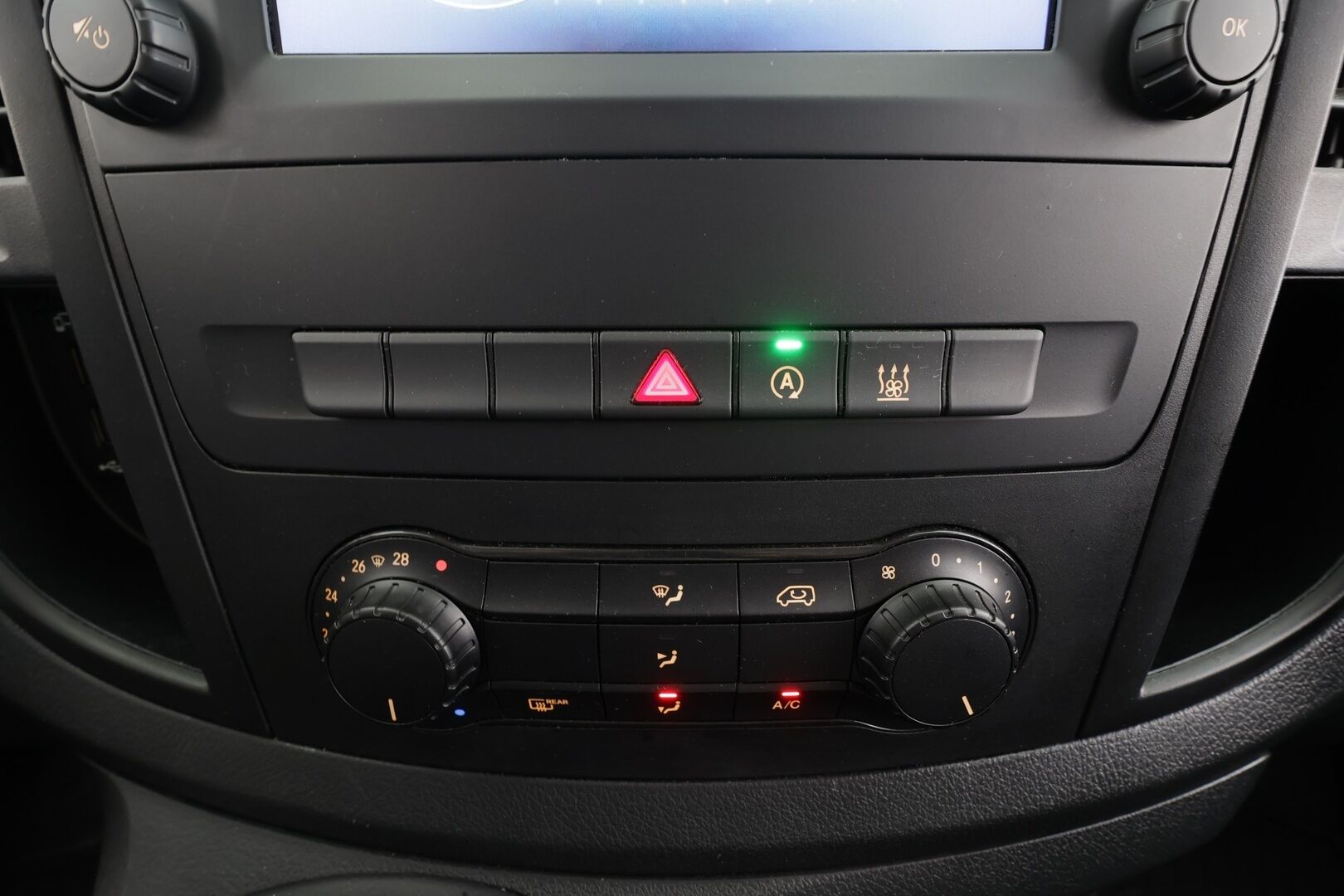Mercedes-Benz Vito 2022 110CDI FWD-3,05/32K keskipitkä A2 Worker - Vakkari | Webasto | P.Kamera | Merkkihuollettu