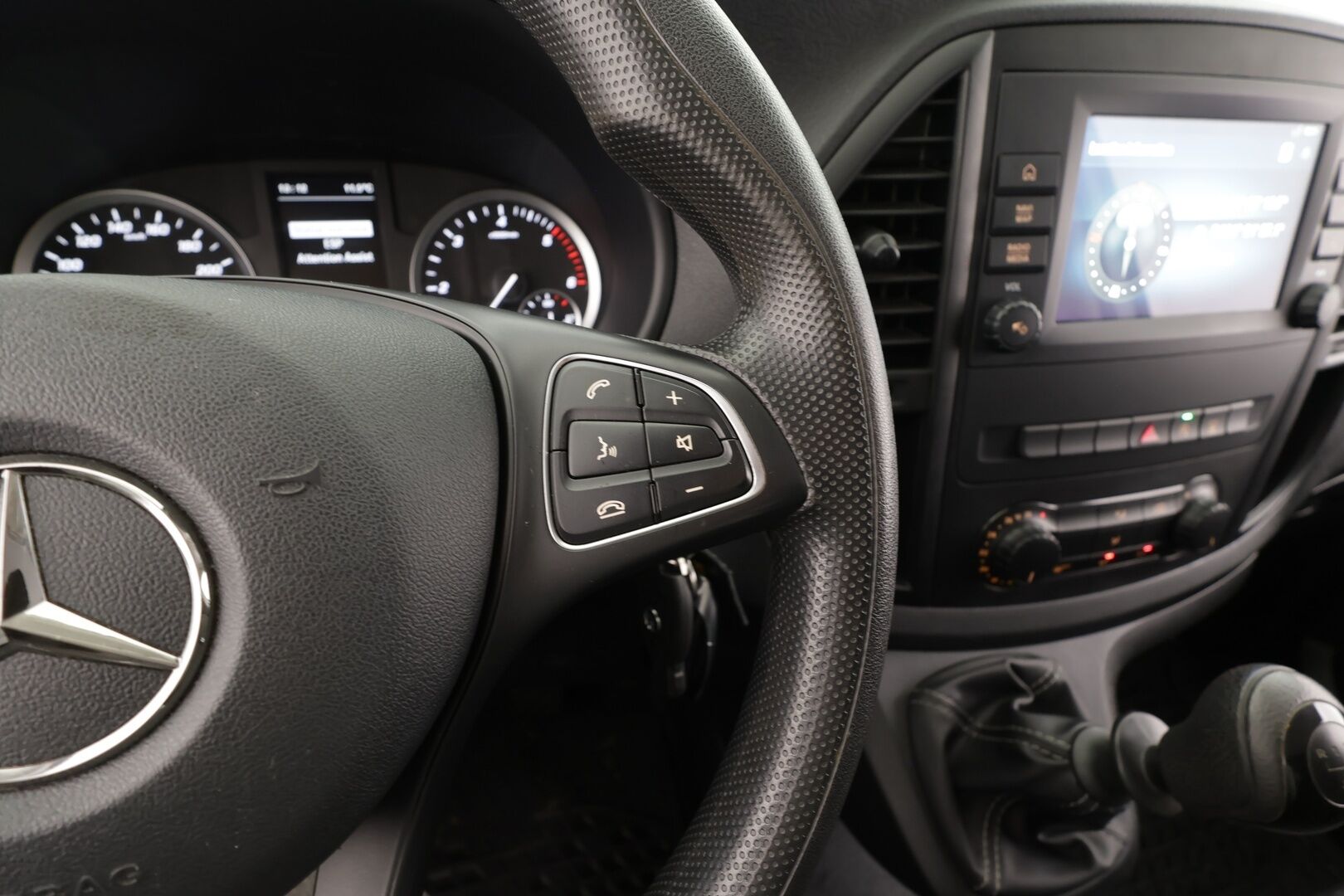 Mercedes-Benz Vito 2022 110CDI FWD-3,05/32K keskipitkä A2 Worker - Vakkari | Webasto | P.Kamera | Merkkihuollettu