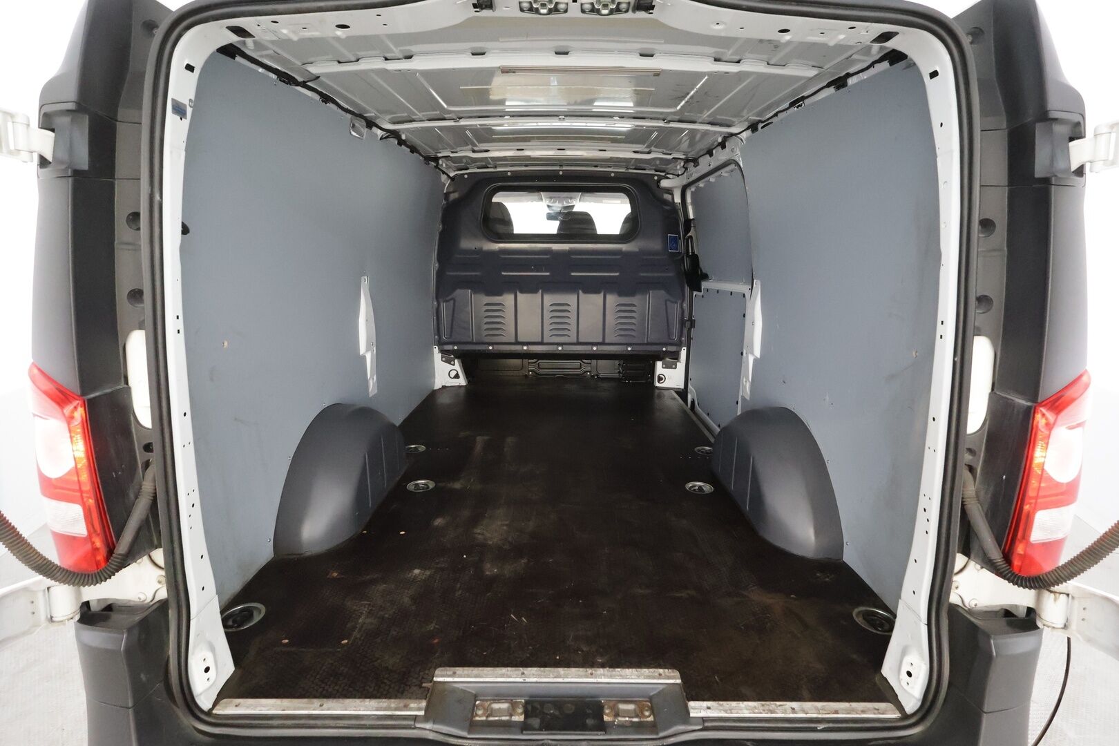 Mercedes-Benz Vito 2022 110CDI FWD-3,05/32K keskipitkä A2 Worker - Vakkari | Webasto | P.Kamera | Merkkihuollettu