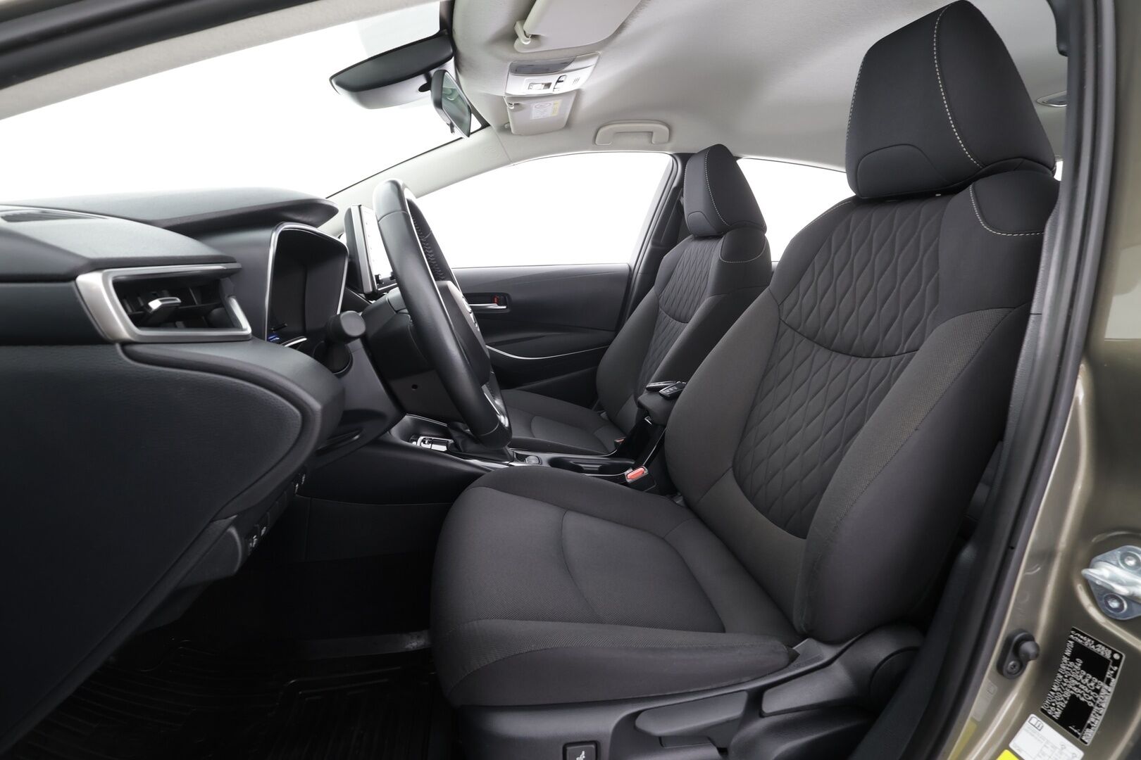 Toyota Corolla 2022 Sedan 1,8 Hybrid Life Business * ACC / P.kamera / Kaistavahti / Apple&Android * - 1.Om Suomi-auto / Kahdet renkaat aluvanteilla - HULLUT AVAJAISHULINAT KORKOTARJOUS 3,29 %