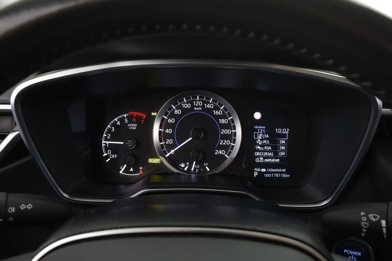 Toyota Corolla 2022 Sedan 1,8 Hybrid Life Business * ACC / P.kamera / Kaistavahti / Apple&Android * - 1.Om Suomi-auto / Kahdet renkaat aluvanteilla - HULLUT AVAJAISHULINAT KORKOTARJOUS 3,29 %