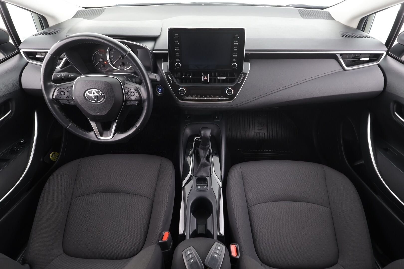 Toyota Corolla 2022 Sedan 1,8 Hybrid Life Business * ACC / P.kamera / Kaistavahti / Apple&Android * - 1.Om Suomi-auto / Kahdet renkaat aluvanteilla - HULLUT AVAJAISHULINAT KORKOTARJOUS 3,29 %