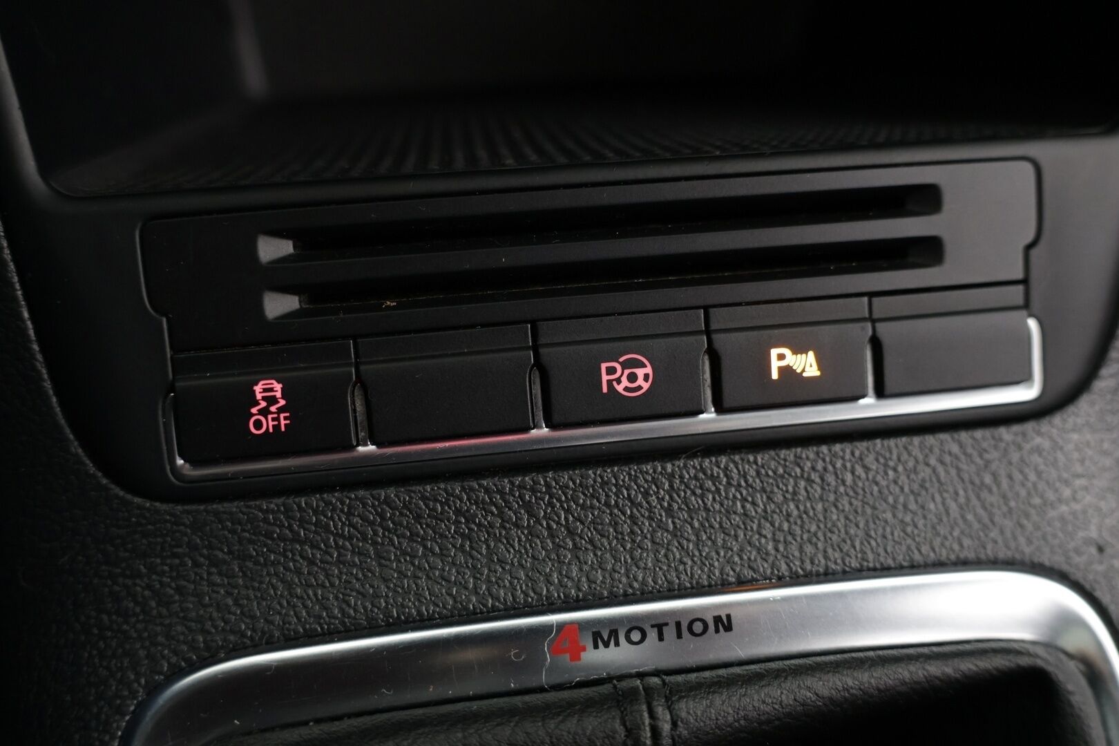 Volkswagen Tiguan 2012 Sport & Style R-Line 1,4 TSI 118 kW (160 hv) 4MOTION - | Jakoketju vaihdettu | Panorama | Nahkasisusta | P-kamera | Vakkari | Bluetooth |