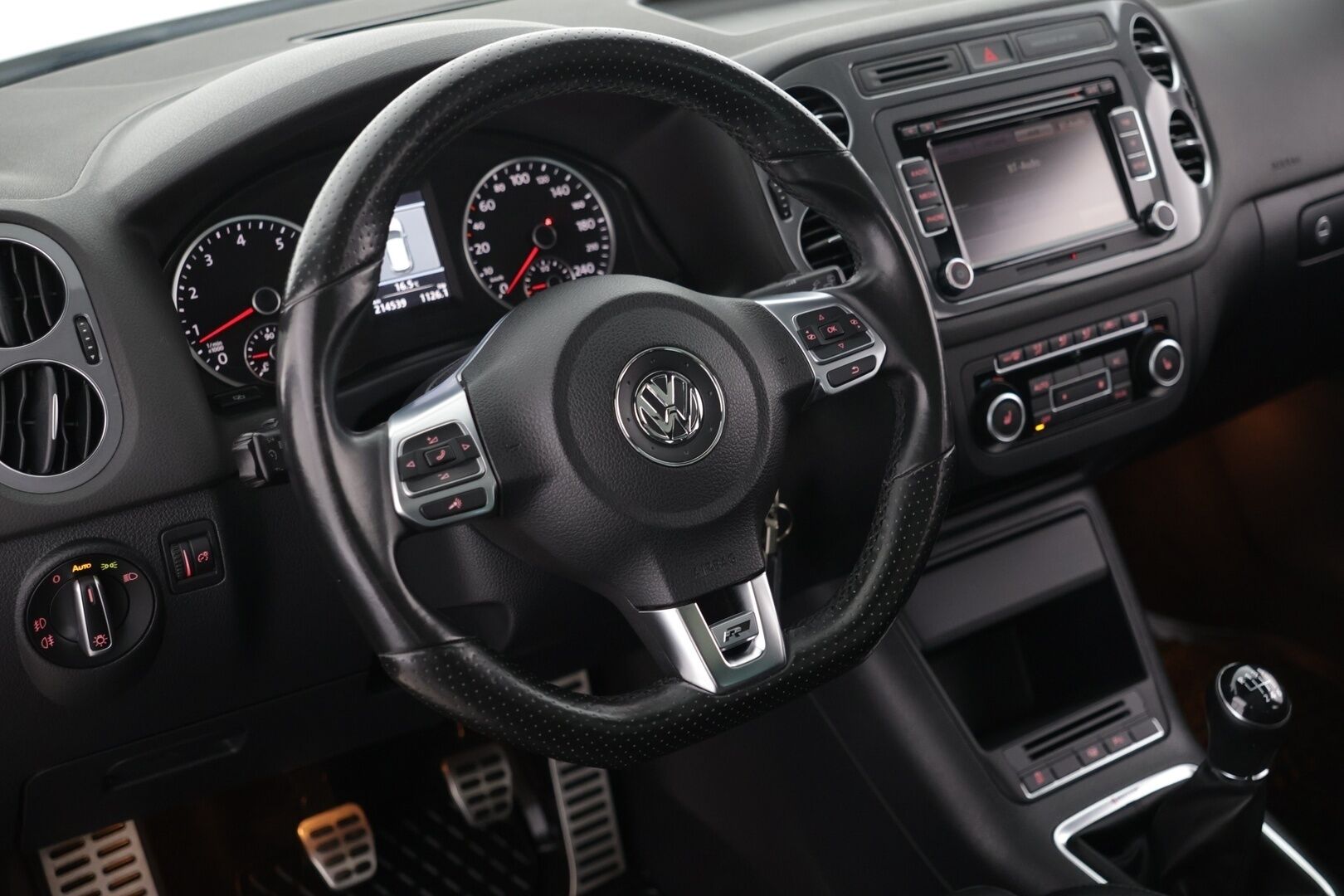 Volkswagen Tiguan 2012 Sport & Style R-Line 1,4 TSI 118 kW (160 hv) 4MOTION - | Jakoketju vaihdettu | Panorama | Nahkasisusta | P-kamera | Vakkari | Bluetooth |