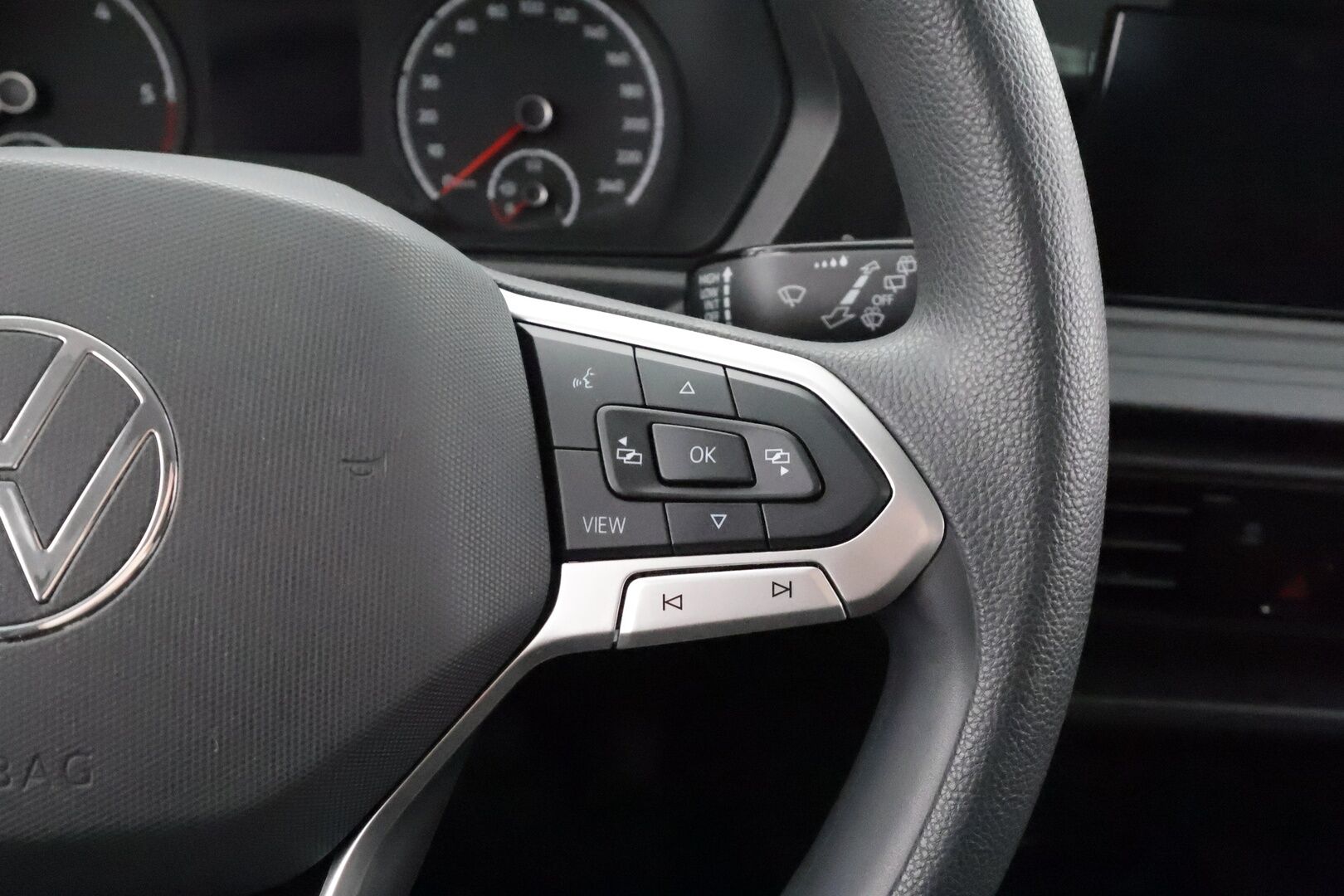 Volkswagen Caddy 2022 umpipakettiauto Cargo Pro 2,0 TDI 75kW 2501 kg *Vakkari / Webasto / Hyllyt / Takatutkat / Apple&Android* - 1.Om Suomi-auto / Kahdet Renkaat / Merkkihuollettu
