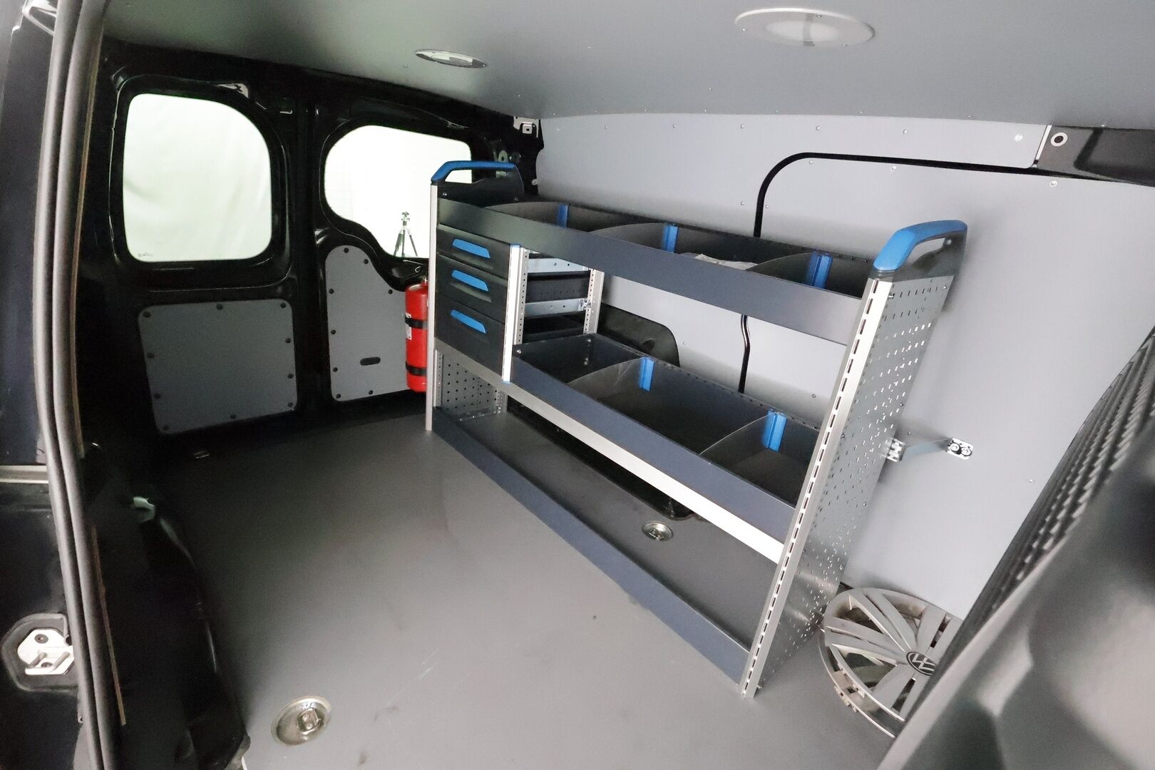 Volkswagen Caddy 2022 umpipakettiauto Cargo Pro 2,0 TDI 75kW 2501 kg *Vakkari / Webasto / Hyllyt / Takatutkat / Apple&Android* - 1.Om Suomi-auto / Kahdet Renkaat / Merkkihuollettu - HULLUT AVAJAISHULINAT KORKOTARJOUS 3,29 %