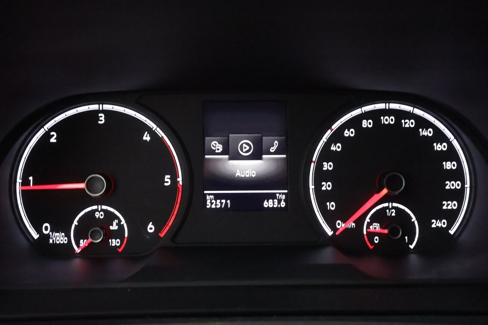 Volkswagen Caddy 2022 umpipakettiauto Cargo Pro 2,0 TDI 75kW 2501 kg *Vakkari / Webasto / Hyllyt / Takatutkat / Apple&Android* - 1.Om Suomi-auto / Kahdet Renkaat / Merkkihuollettu
