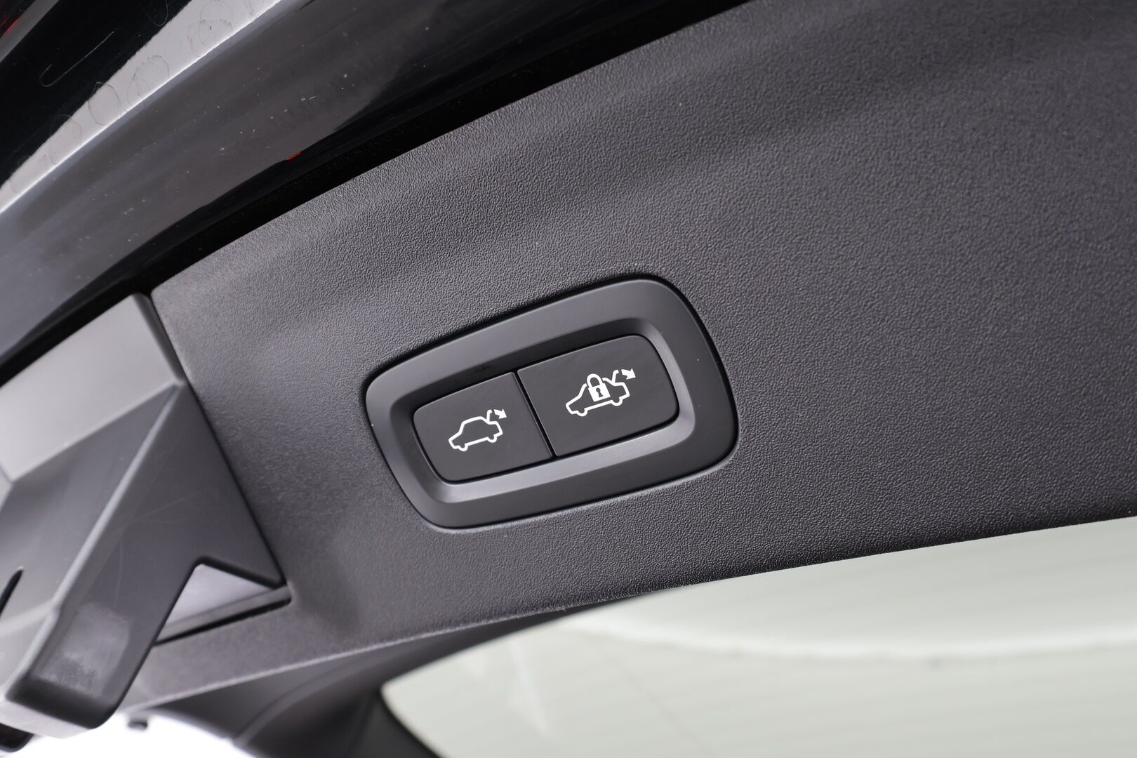 Polestar 2 2021 Launch Edition, 300kW * Pilot&Plus / Koukku / H&K / ACC / Pixel-LED / Lasikatto / 360° / Sporttipenkki Muistilla * - Akku kuntotarkastettu / Merkkihuollettu / Kahdet renkaat *