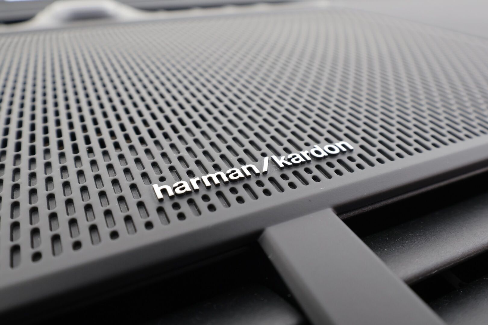 Polestar 2 2021 Launch Edition, 300kW * Pilot&Plus / Koukku / H&K / ACC / Pixel-LED / Lasikatto / 360° / Sporttipenkki Muistilla * - Akku kuntotarkastettu / Merkkihuollettu / Kahdet renkaat *