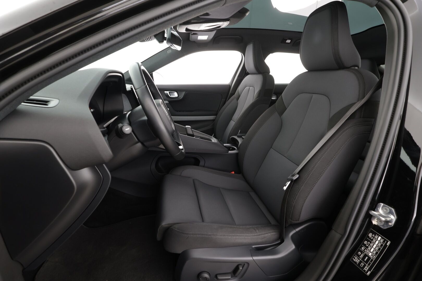 Polestar 2 2021 Launch Edition, 300kW * Pilot&Plus / Koukku / H&K / ACC / Pixel-LED / Lasikatto / 360° / Sporttipenkki Muistilla * - Akku kuntotarkastettu / Merkkihuollettu / Kahdet renkaat *