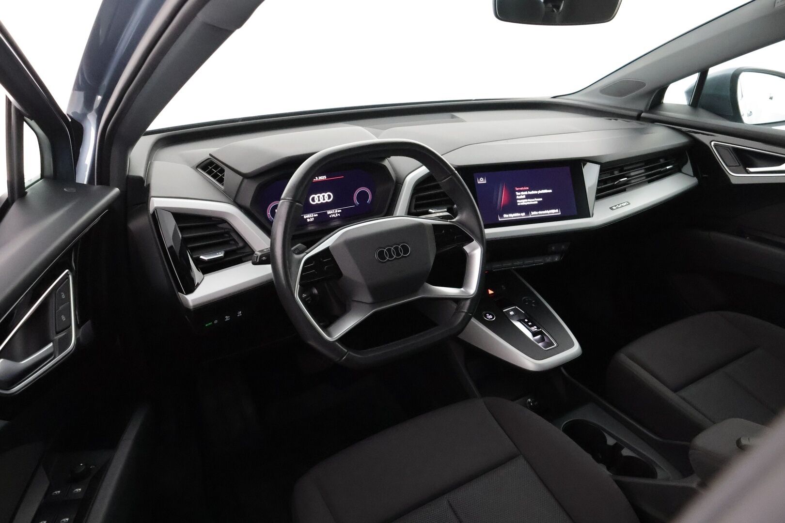 AUDI Q4 E-TRON 2022 35 e-tron Proline - Lämpöpumppu / Adapt. Vakkari / Koukku / P-kamera / Matrix LED / Kaistavahti / Sähköluukku / 2x renkaat - KORKO VAIN 3,99 %