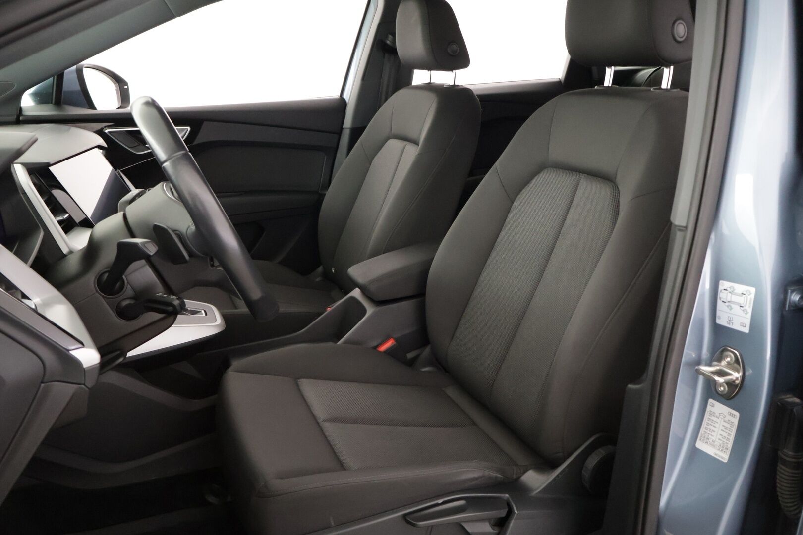 AUDI Q4 E-TRON 2022 35 e-tron Proline - ILP | ACC | Koukku | P.Kamera | Matrix-LED | Kaistavahti | Sähköluukku | 2x renkaat - KORKO VAIN 3,99 %
