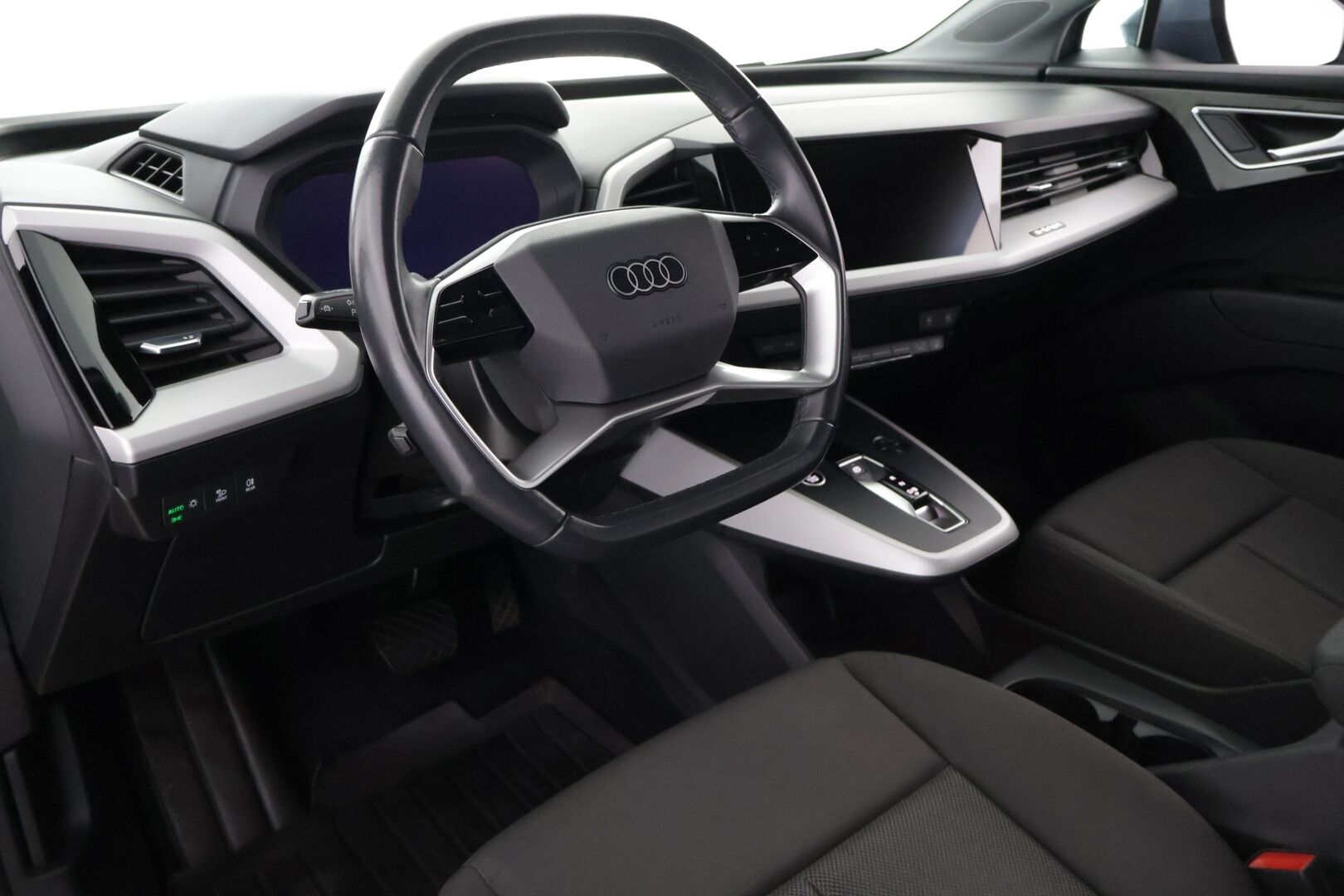 AUDI Q4 E-TRON 2022 35 e-tron Proline - ILP | ACC | Koukku | P.Kamera | Matrix-LED | Kaistavahti | Sähköluukku | 2x renkaat - KORKO VAIN 3,99 %