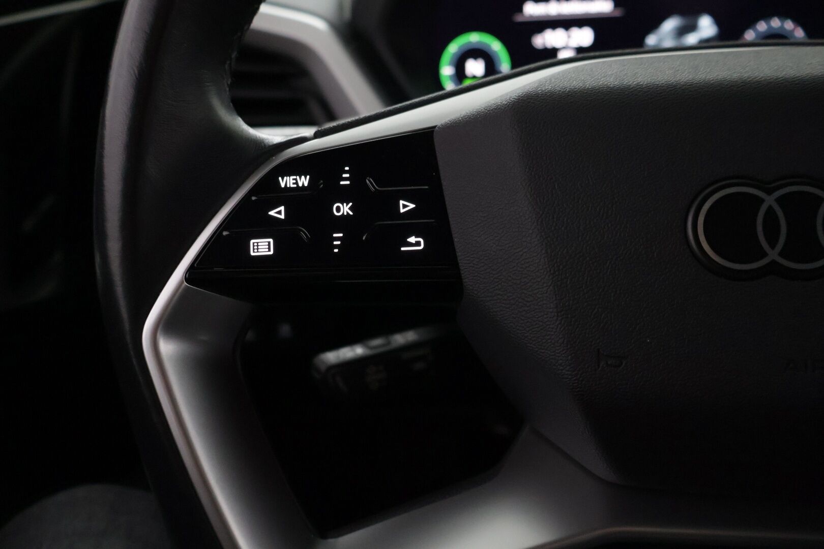 AUDI Q4 E-TRON 2022 35 e-tron Proline - ILP | ACC | Koukku | P.Kamera | Matrix-LED | Kaistavahti | Sähköluukku | 2x renkaat - KORKO VAIN 3,99 %