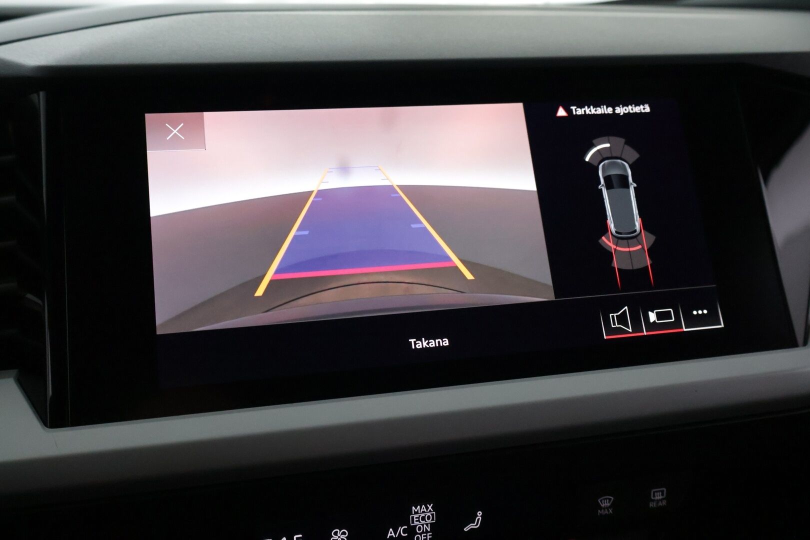 AUDI Q4 E-TRON 2022 35 e-tron Proline - ILP | ACC | Koukku | P.Kamera | Matrix-LED | Kaistavahti | Sähköluukku | 2x renkaat - KORKO VAIN 3,99 %