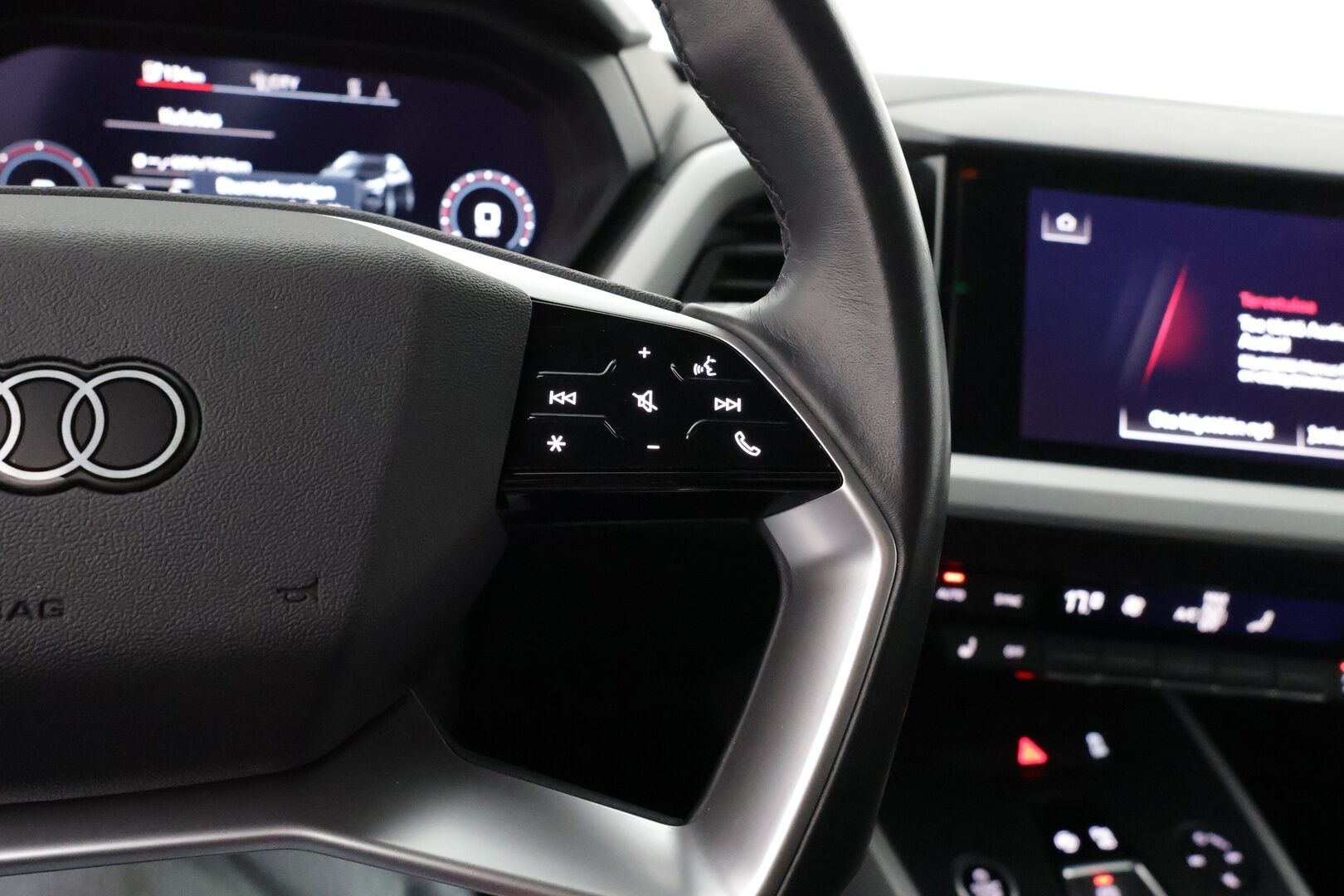 AUDI Q4 E-TRON 2022 35 e-tron Proline - Lämpöpumppu / Adapt. Vakkari / Koukku / P-kamera / Matrix LED / Kaistavahti / Sähköluukku / 2x renkaat - KORKO VAIN 3,99 %