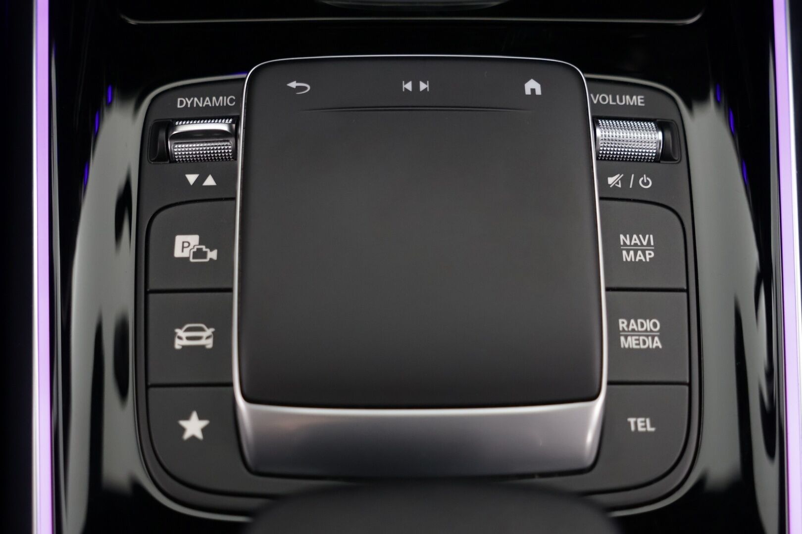 Mercedes-Benz EQA 2024 EQA 300 4MATIC AMG Line - | Adapt.vakkari | Burmester | Muistipenkit | 360 | Keyless | High Performance Led |