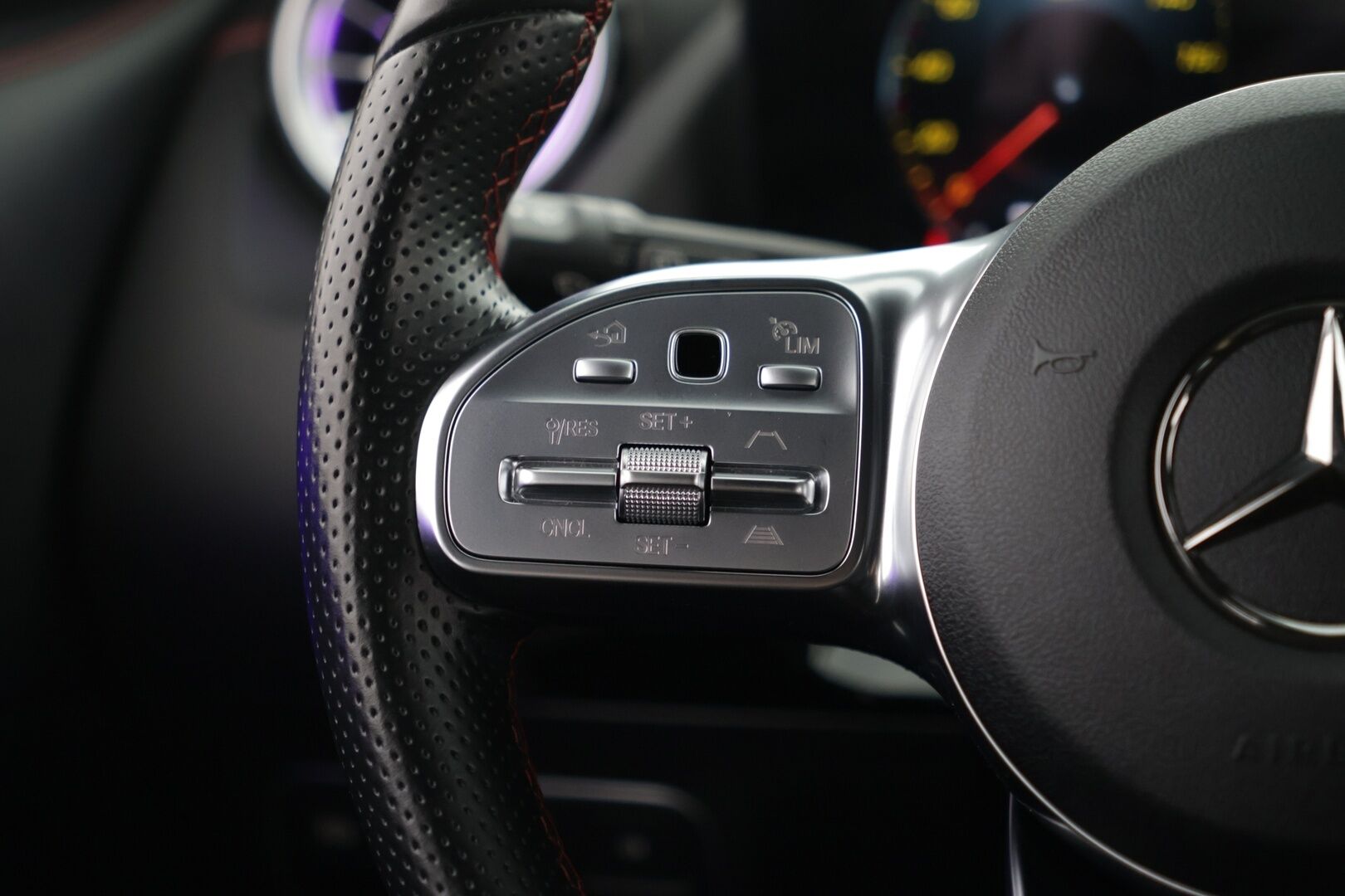 Mercedes-Benz EQA 2024 EQA 300 4MATIC AMG Line - | Adapt.vakkari | Burmester | Muistipenkit | 360 | Keyless | High Performance Led |