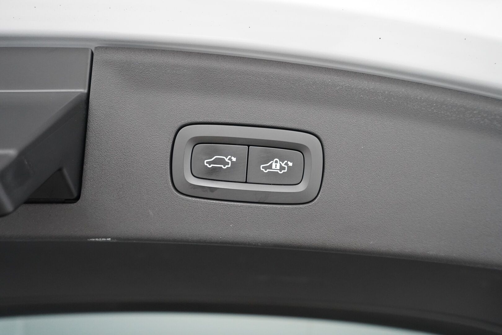 Polestar 2 2024 Long Range Dual Motor, 300kW, 78kWh - Pilot Lite & Plus | ACC | Vetokoukku | Panorama | Keyless | App Connect | H&K | Muistipenkki | Merkkihuollettu | Kahdet Polestarin vanteet | SoH 95,7%