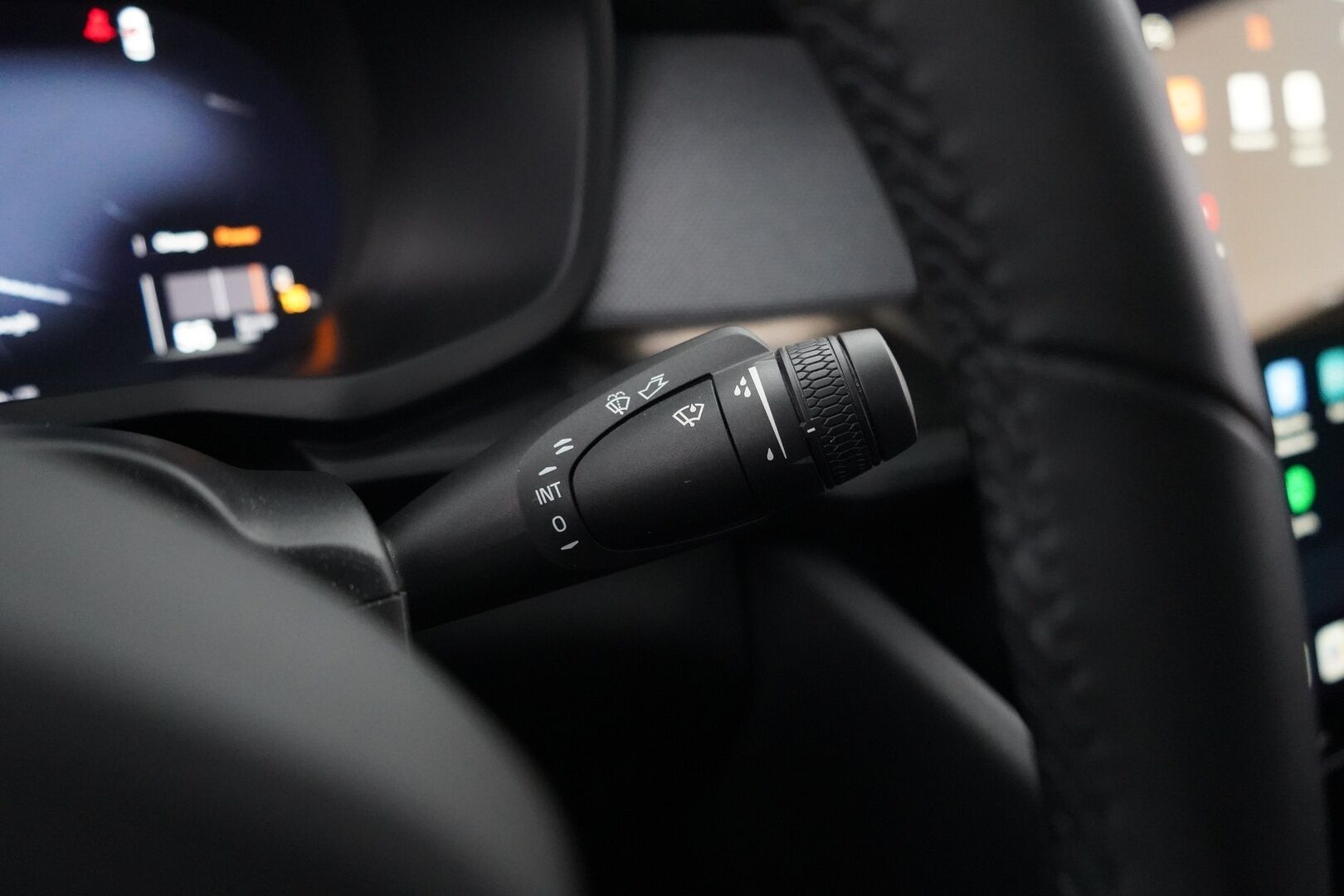 Polestar 2 2024 Long Range Dual Motor, 300kW, 78kWh - Pilot Lite & Plus | ACC | Vetokoukku | Panorama | Keyless | App Connect | H&K | Muistipenkki | Merkkihuollettu | Kahdet Polestarin vanteet | SoH 95,7%