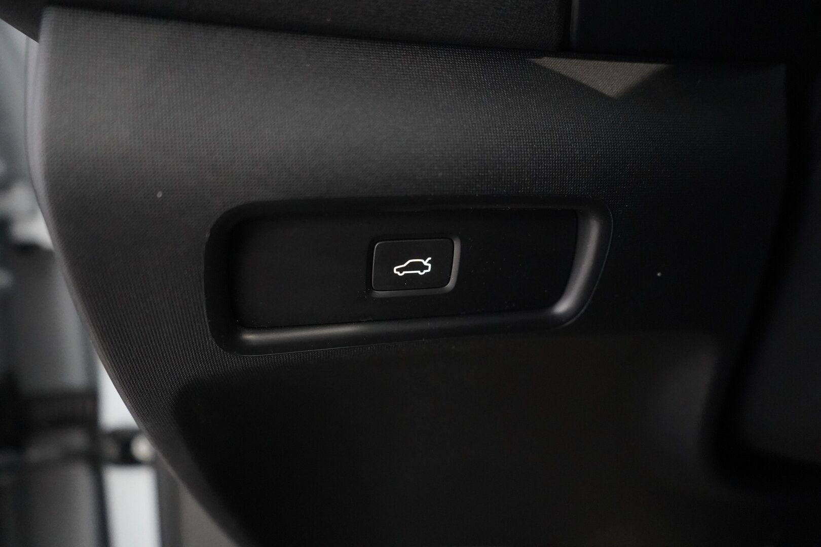 Polestar 2 2024 Long Range Dual Motor, 300kW, 78kWh - Pilot Lite & Plus | ACC | Vetokoukku | Panorama | Keyless | App Connect | H&K | Muistipenkki | Merkkihuollettu | Kahdet Polestarin vanteet | SoH 95,7%
