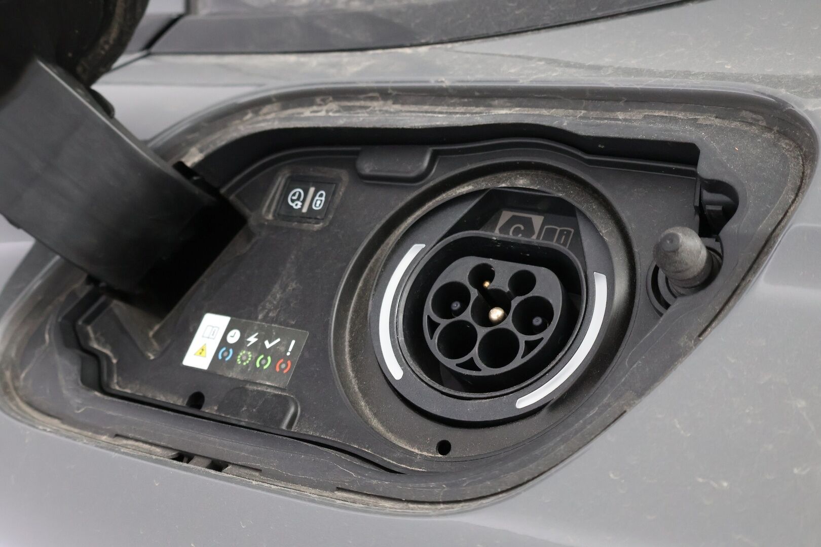PEUGEOT 508 2023 SW PSE Hybrid4 360 EAT8-aut - 3,99 % KORKOTARJOUS TÄHÄN AUTOON - Peugeot Sport Engineered / Adapt.Vakkari / Focal Premium Audio / Night Vision / Hierovat AGR-Istuimet / 360-Kamera / LED Technology!