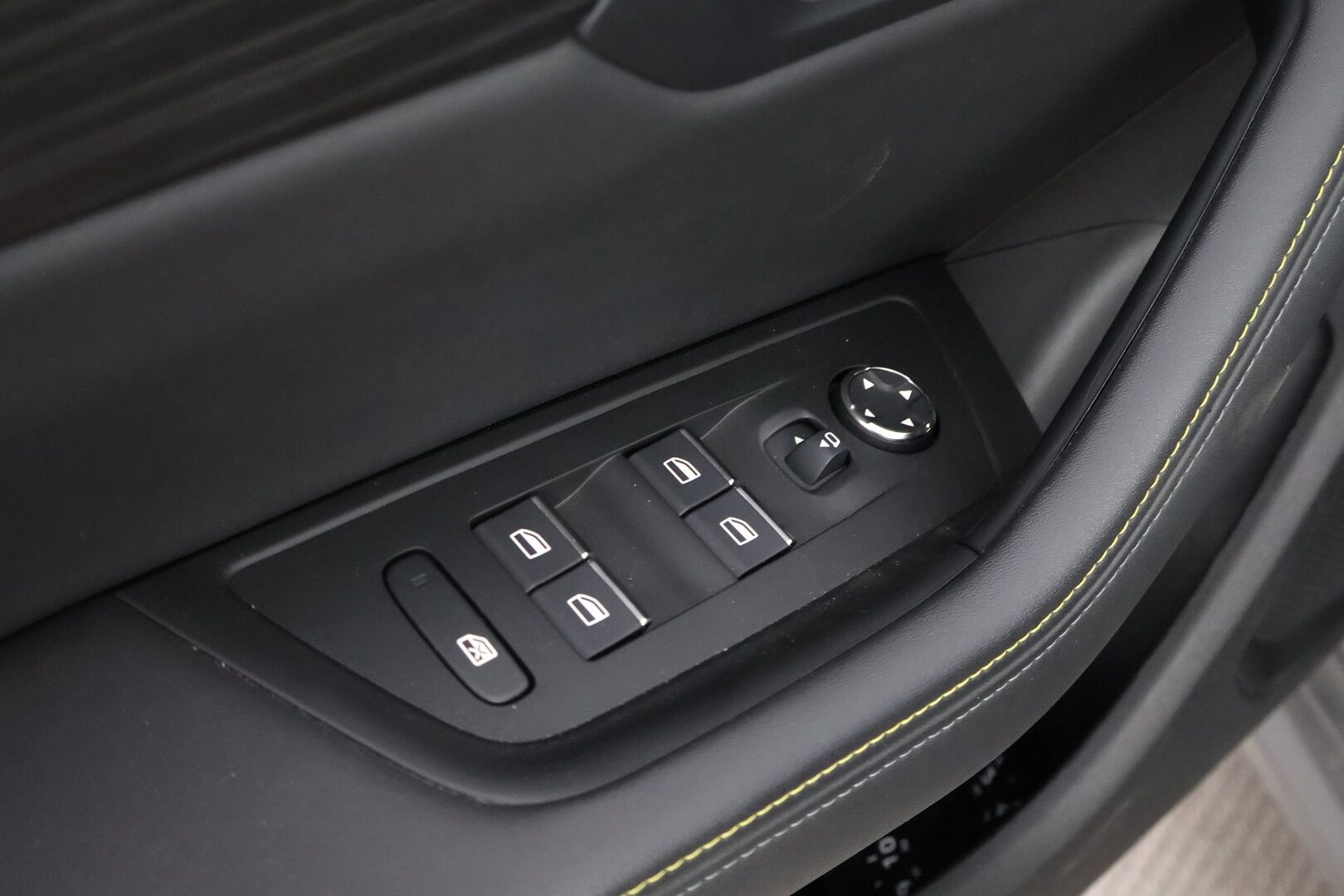 PEUGEOT 508 2023 SW PSE Hybrid4 360 EAT8-aut - 3,99 % KORKOTARJOUS TÄHÄN AUTOON - Peugeot Sport Engineered / Adapt.Vakkari / Focal Premium Audio / Night Vision / Hierovat AGR-Istuimet / 360-Kamera / LED Technology!