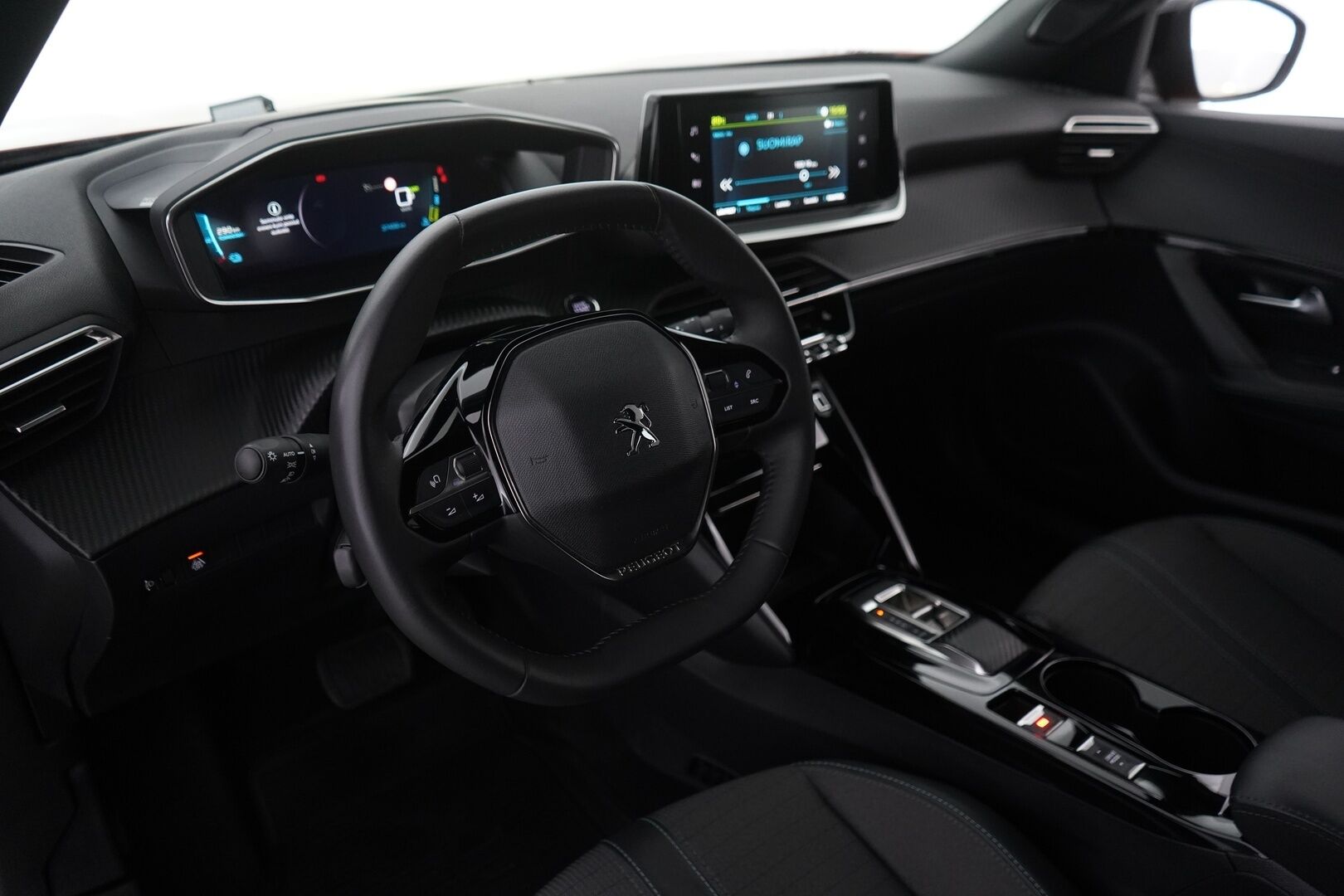 Peugeot e-2008 2023 Allure Pack 50 kWh 136 Automaatti * Peruutuskamera / Digimittaristo / Puolinahkasisusta / Apple&Android - Merkkihuollettu / Viimeisin huolto 26tkm / Kattavat varusteet