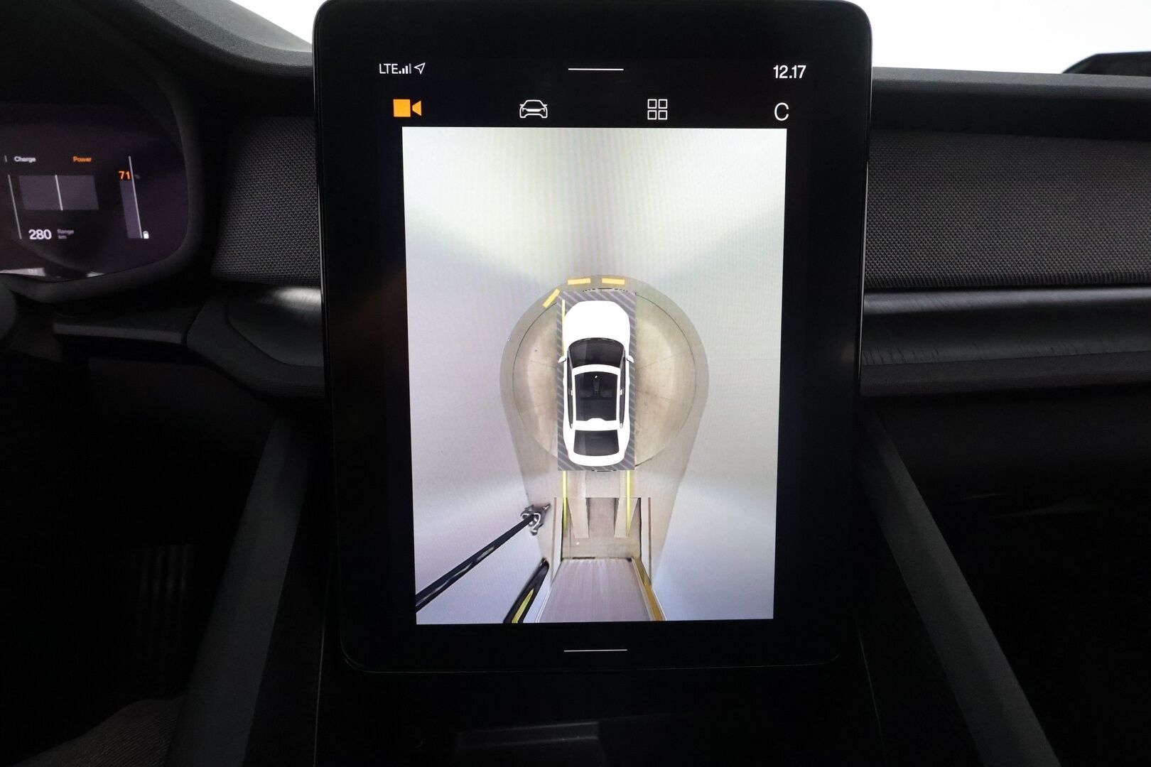 POLESTAR 2 2022 Long Range Dual Motor Performance ** Lämpöpumppu / Lasikatto / Harman/Kardon / Muistipenkki / 360°-kamera / Koukku ** - 3,99 % KORKOTARJOUS TÄHÄN AUTOON - Huippuvarusteet! / ACC / Sporttipenkit / LED-valot / Navi / Kaistavahti  / KeylessGO / 2x Renkaat