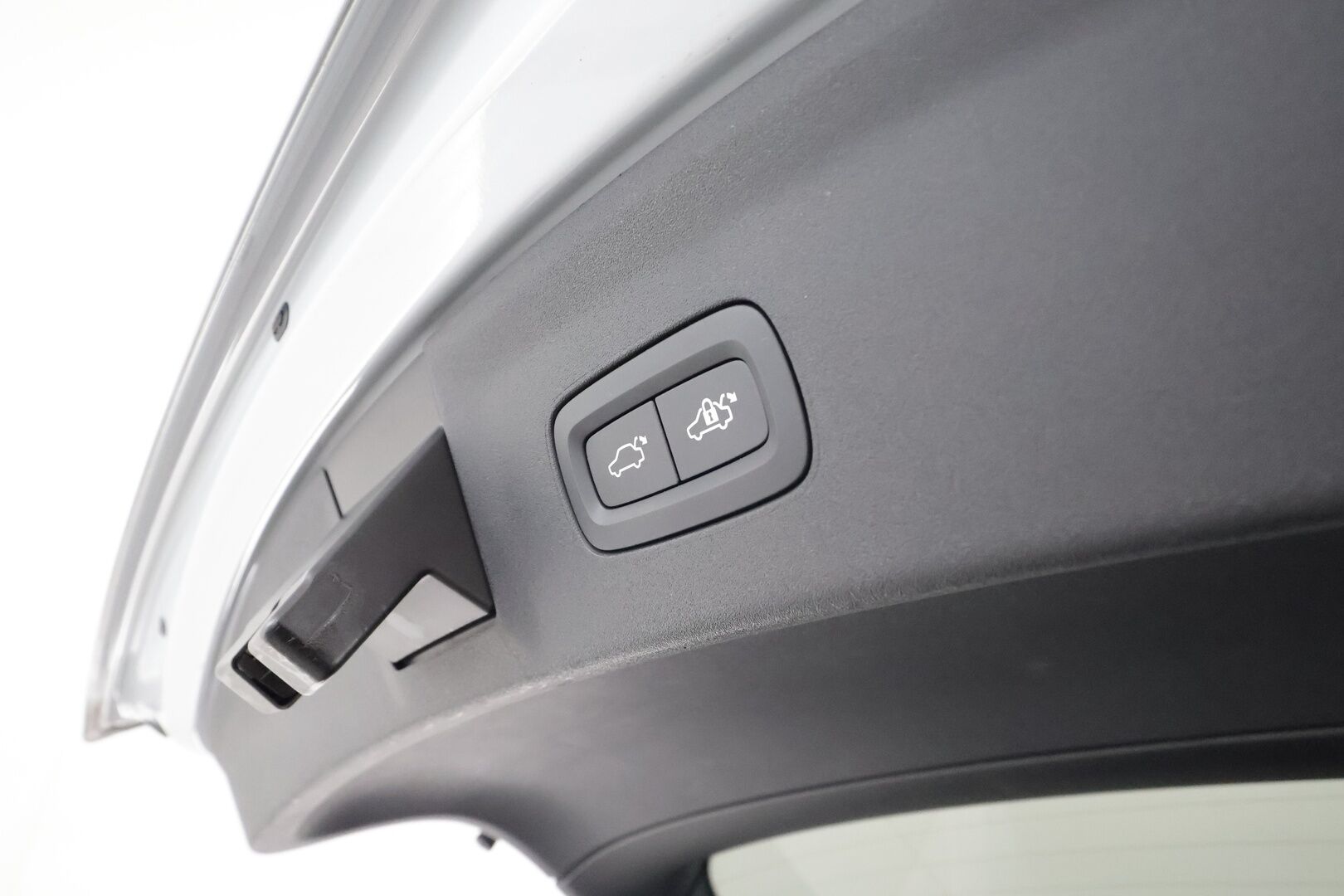 POLESTAR 2 2022 Long Range Dual Motor Performance ** Lämpöpumppu / Lasikatto / Harman/Kardon / Muistipenkki / 360°-kamera / Koukku ** - 3,99 % KORKOTARJOUS TÄHÄN AUTOON - Huippuvarusteet! / ACC / Sporttipenkit / LED-valot / Navi / Kaistavahti  / KeylessGO / 2x Renkaat