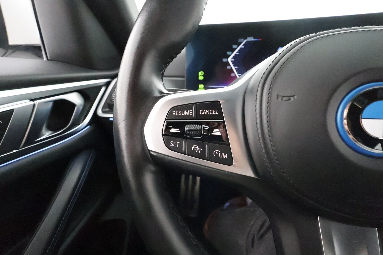 BMW I4 2023 eDrive35 M-Sport *ACC / Kamera / Sporttipenkit / Navi / Kaistavahti* - 3,99 % KORKOTARJOUS TÄHÄN AUTOON - Soh 95,15% / Juuri huollettu Länsiautolla / Puhdas CarVertical