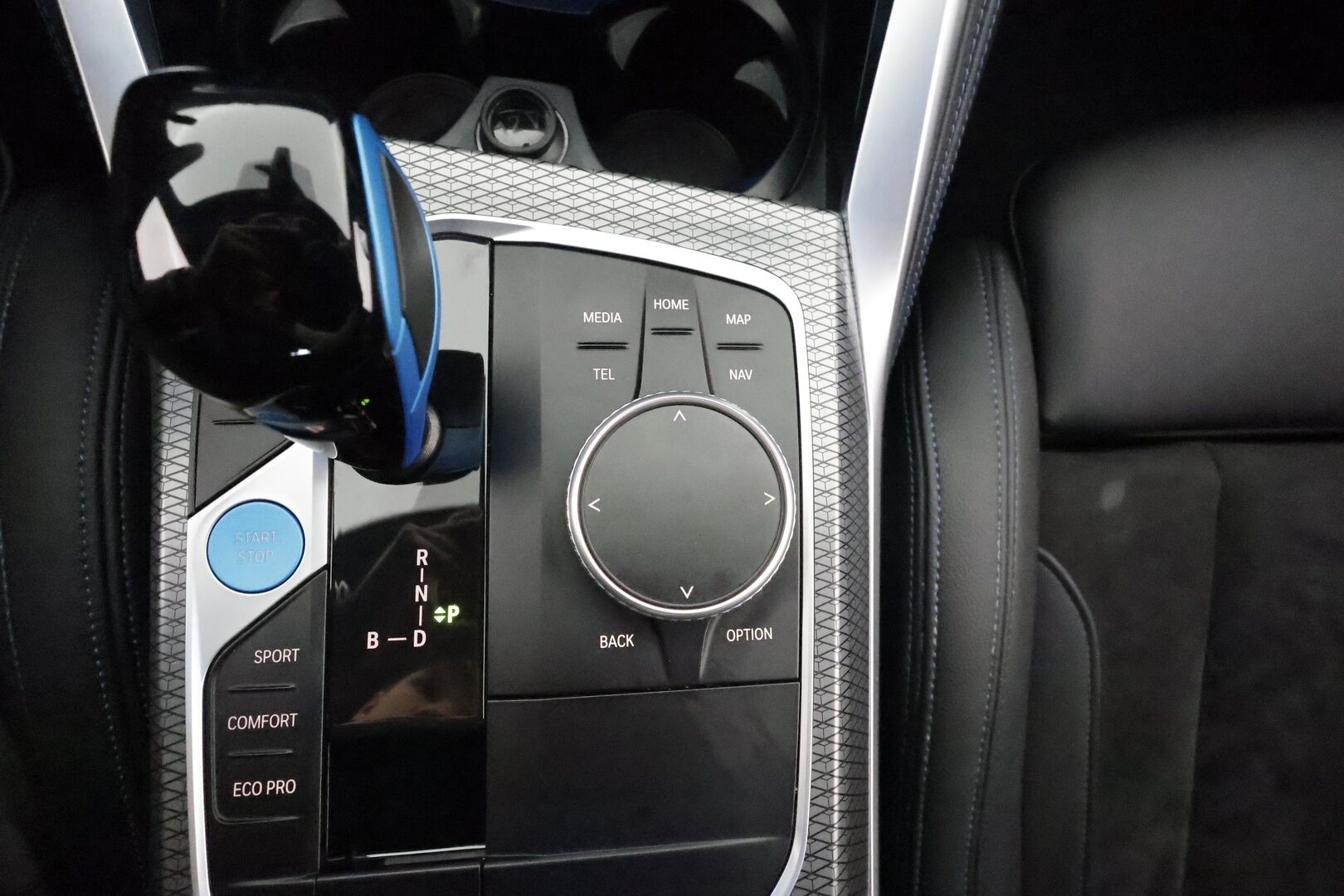 BMW I4 2023 eDrive35 M-Sport *ACC / Kamera / Sporttipenkit / Navi / Kaistavahti* - 3,99 % KORKOTARJOUS TÄHÄN AUTOON - Soh 95,15% / Juuri huollettu Länsiautolla / Puhdas CarVertical
