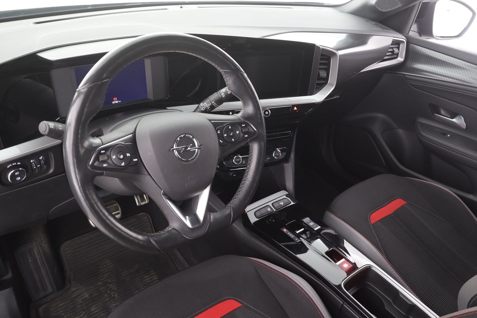 Opel Mokka 2022 Innovation Plus 136 automaatti - ILP | LED | Kamera | Apple & Android | Lämm. ohjauspyörä | Osanahat | Vakionopeudensäädin | Kaistavahti |  Merkkihuollot | 2xlaturit 