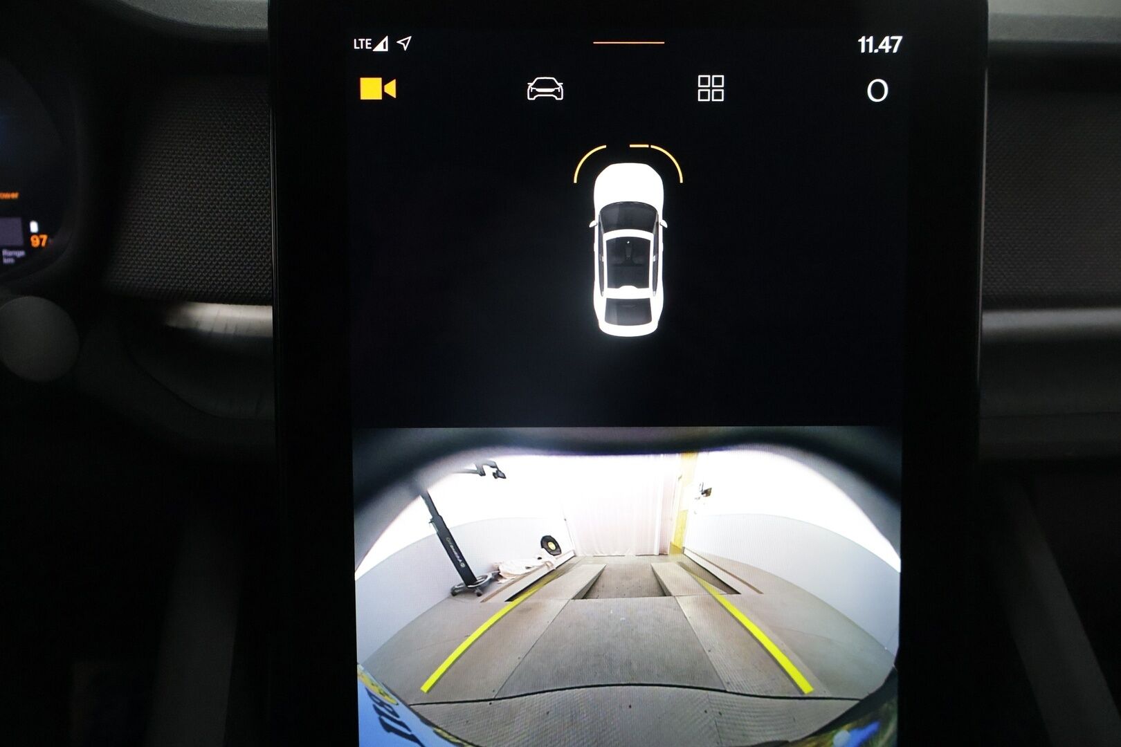 POLESTAR 2 2021 Long Range Dual Motor, 300kW, 78kWh ** Pilot&Plus paketit / Koukku / Adapt.vakkari / 360 kamera / Pixel LED / Lasikatto - Akku kuntotarkistettu! / H&K / Keyless / Navi / Merkkihuollot
