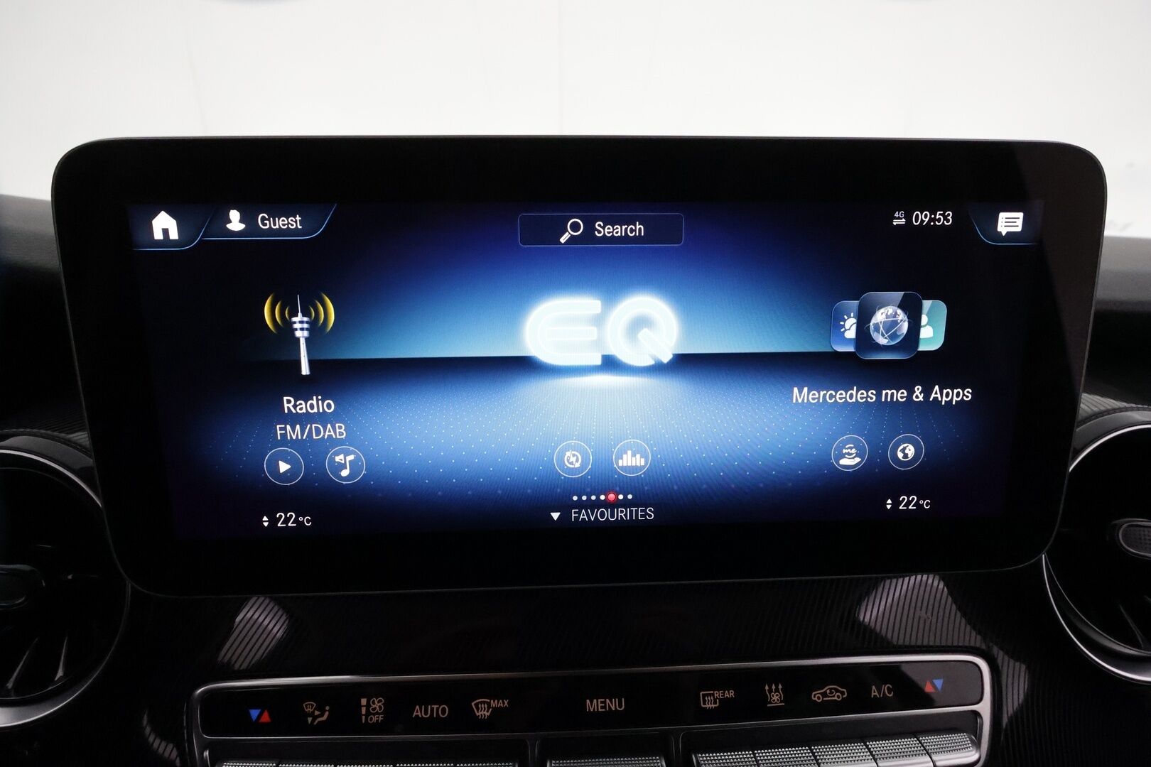 MERCEDES-BENZ EQV 2023 300 keskipitkä **Vakkari / P.kamera / ALV / Navi / ILS-LED / 7P / Sähköovet** - 3,99 % KORKOTARJOUS TÄHÄN AUTOON - 