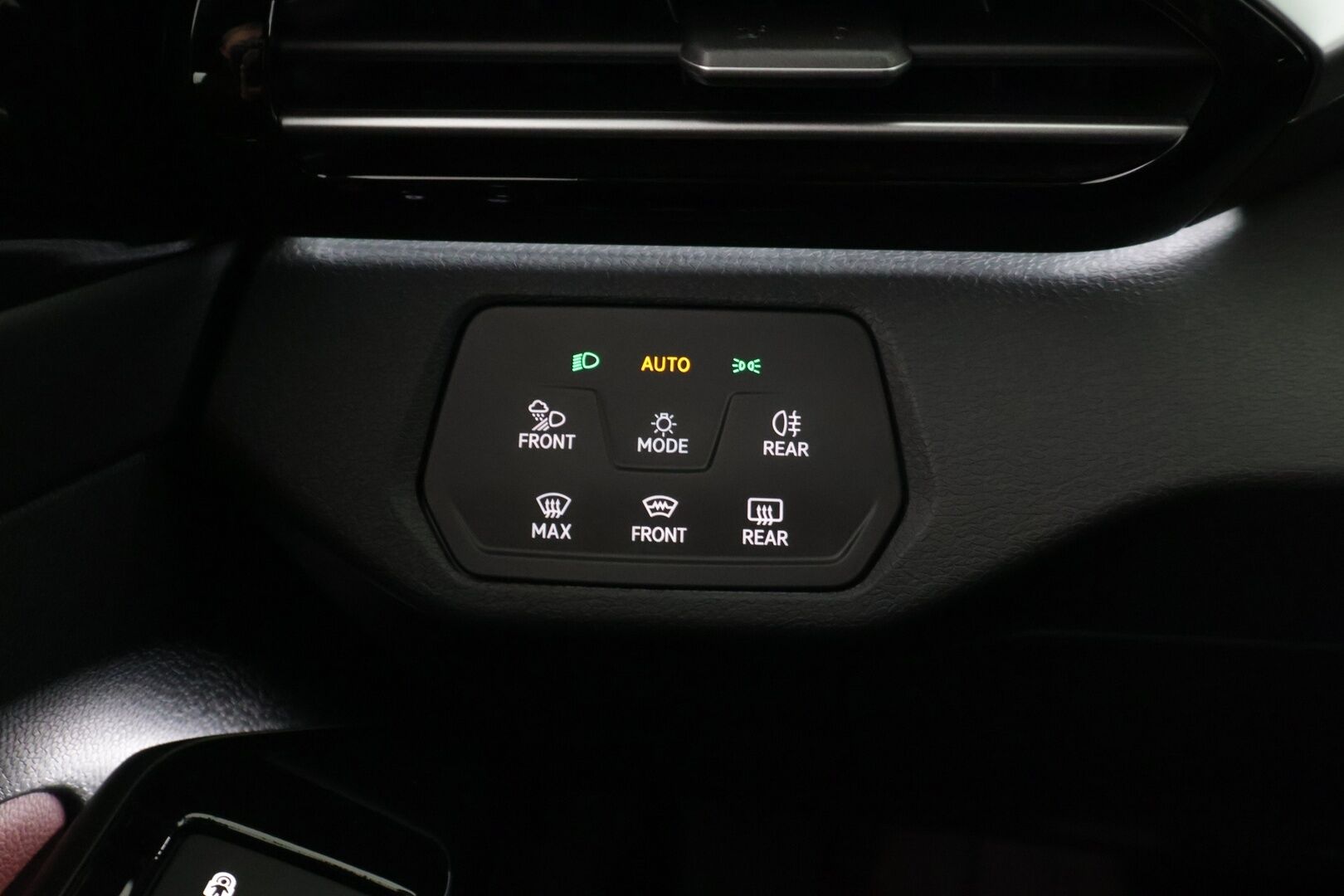 VOLKSWAGEN ID.5 2025 Pro  **ACC / HUD / H&K / Koukku / 360° / ILP / Muistipenkit hieronnalla / IQ.Light / Facelift** - Akku kuntotarkastettu SoH 99,6% / 5v/100tkm Jatkotakuu / Kahdet renkaat aluvanteilla