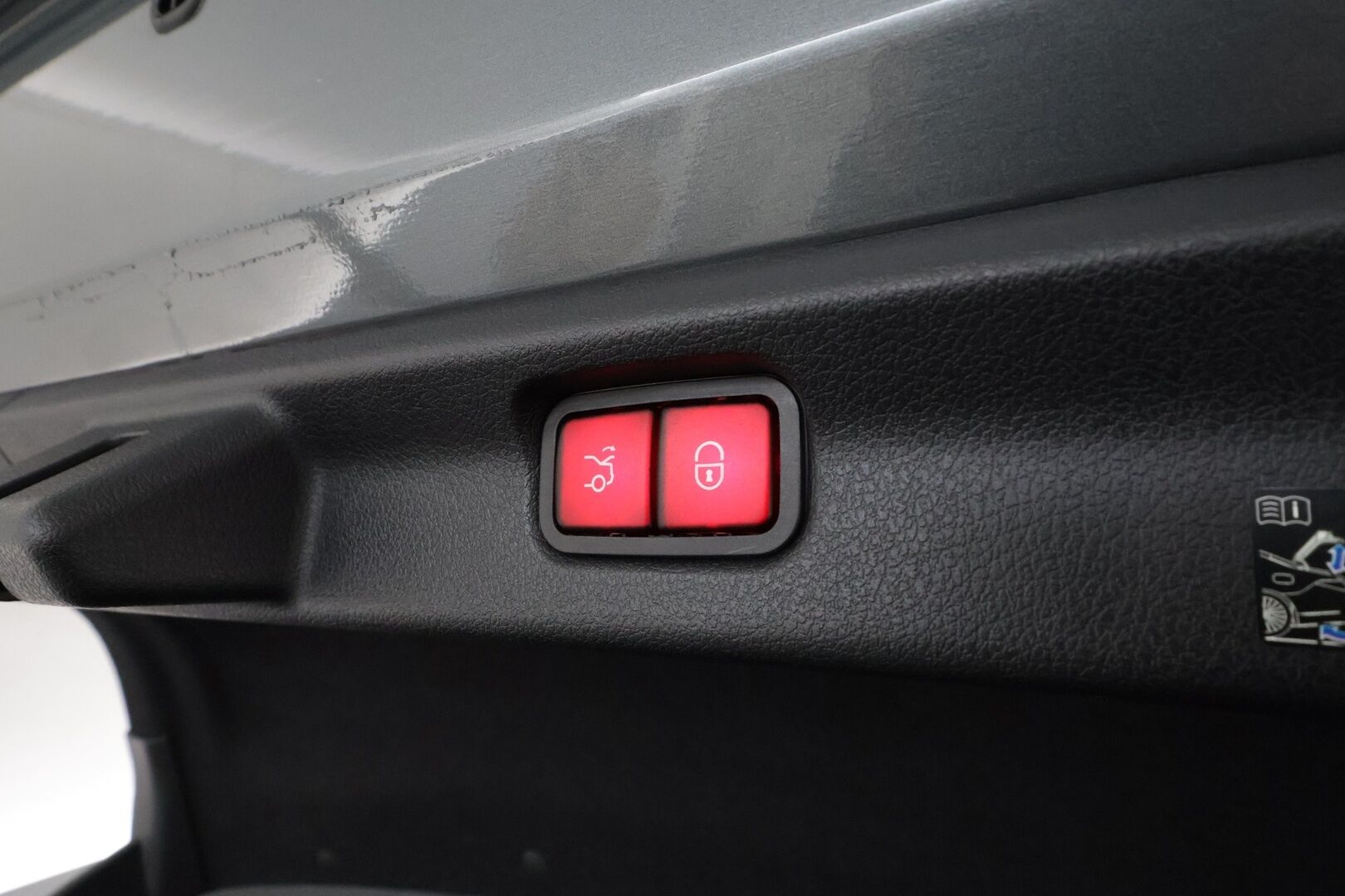 MERCEDES-BENZ EQE 2025 300 AMG *Distronic+ / P.kamera / Panorama / Muistipenkit / KeylessGo / Navi* - MY25 / Advanced+ / ALV / AMG / Puhdas Vertical