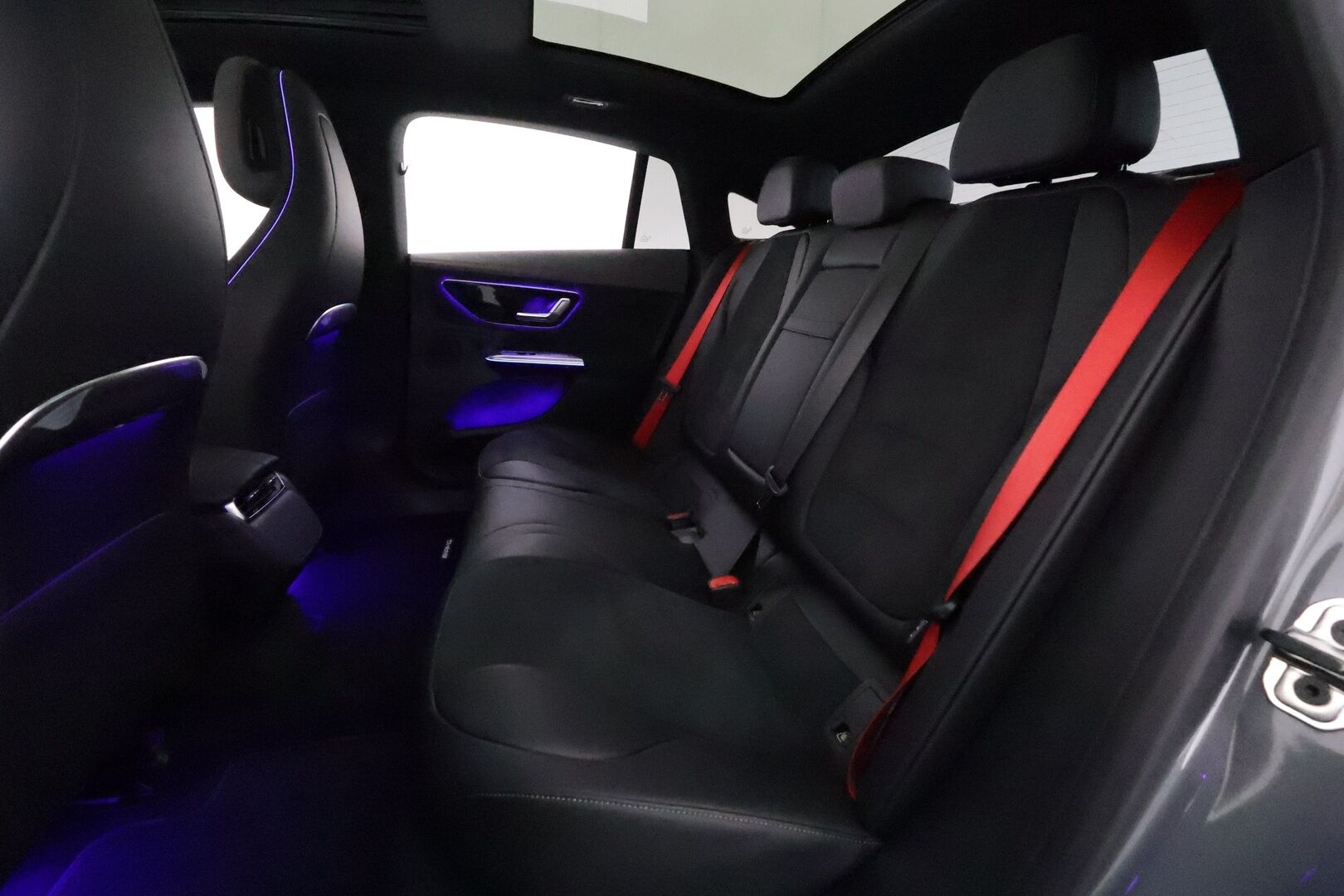 MERCEDES-BENZ EQE 2025 300 AMG *Distronic+ / P.kamera / Panorama / Muistipenkit / KeylessGo / Navi* - MY25 / Advanced+ / ALV / AMG / Puhdas Vertical