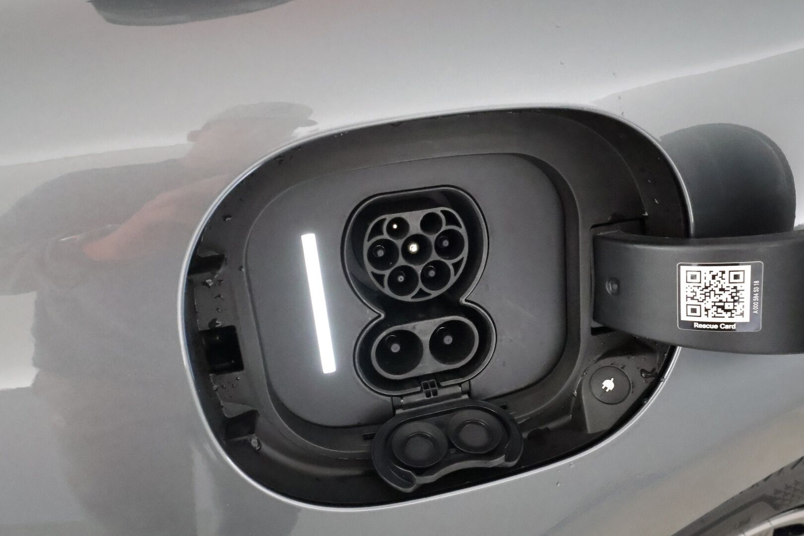 MERCEDES-BENZ EQE 2025 300 AMG *Distronic+ / P.kamera / Panorama / Muistipenkit / KeylessGo / Navi* - MY25 / Advanced+ / ALV / AMG / Puhdas Vertical