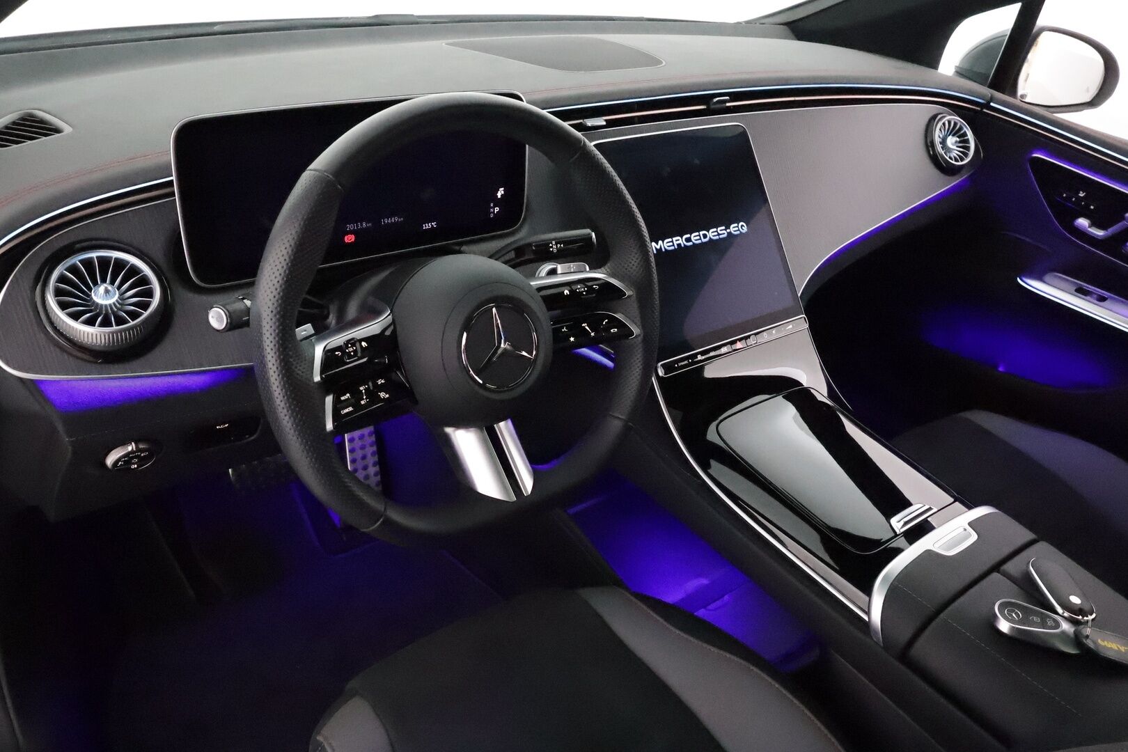 MERCEDES-BENZ EQE 2025 300 AMG *Distronic+ / P.kamera / Panorama / Muistipenkit / KeylessGo / Navi* - MY25 / Advanced+ / ALV / AMG / Puhdas Vertical