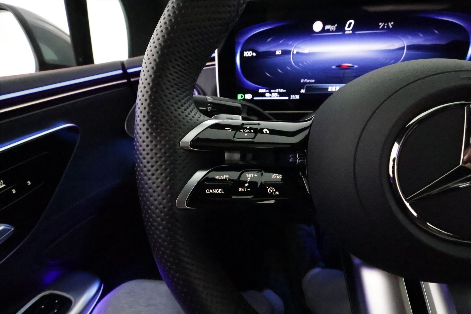 MERCEDES-BENZ EQE 2025 300 AMG *Distronic+ / P.kamera / Panorama / Muistipenkit / KeylessGo / Navi* - MY25 / Advanced+ / ALV / AMG / Puhdas Vertical