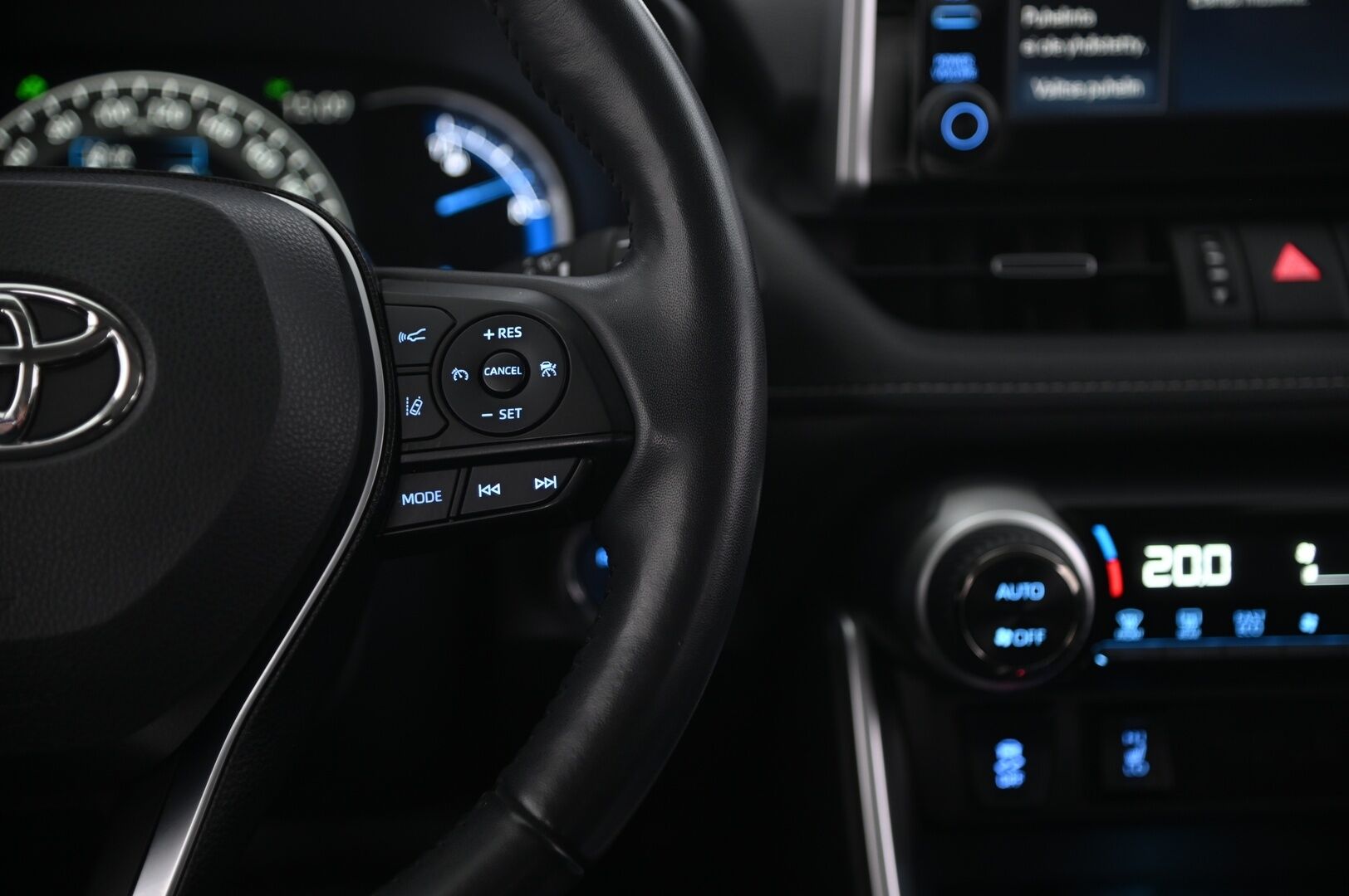 Toyota RAV4 2020 2,5 Hybrid AWD-i Executive - ACC | BLIS | Nahkapenkit Muistilla | P.Kamera | Vetokoukku | Lämmitettävä ratti | 2x Renkaat&Alumiinivanteet